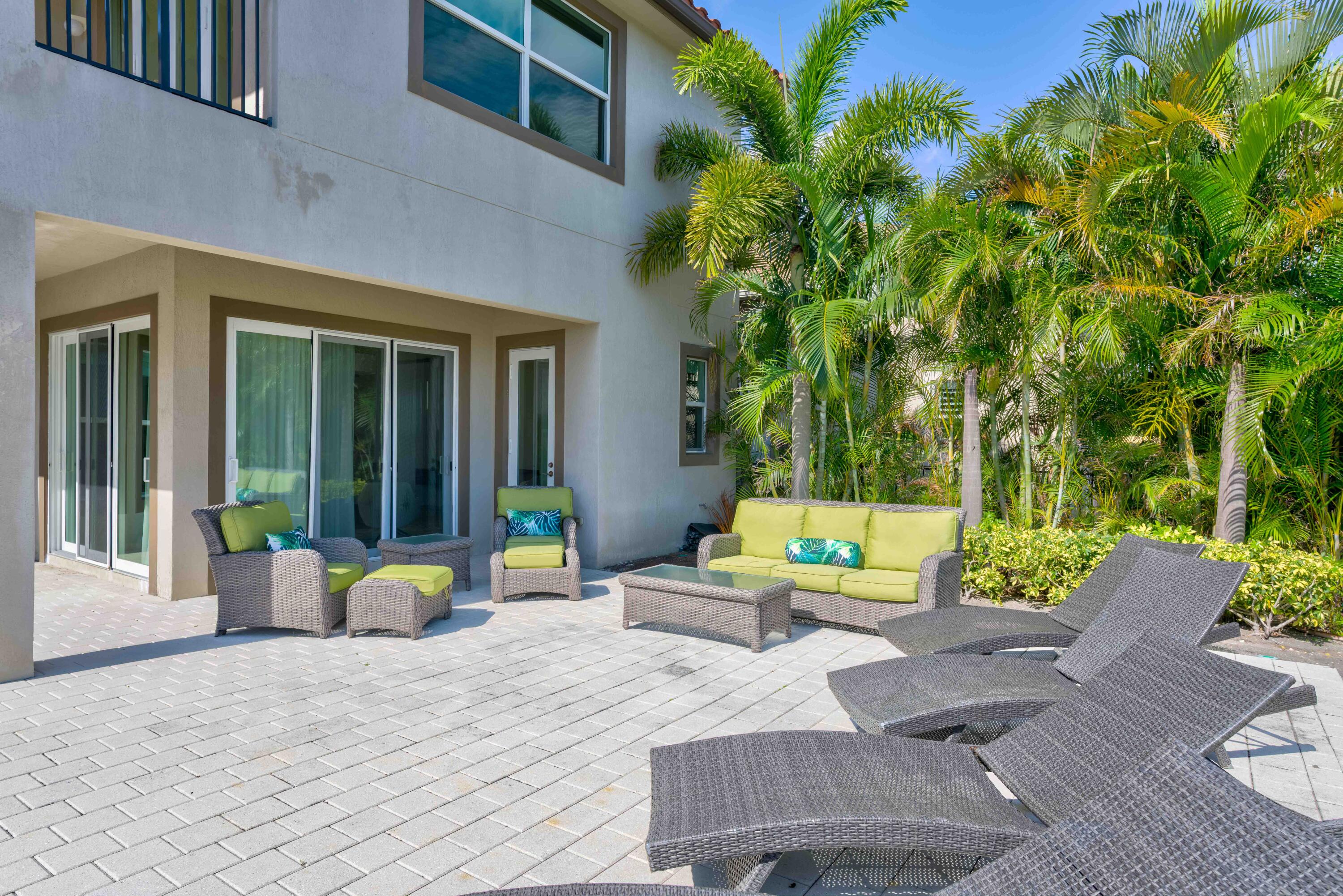 1717 W Hemingway Drive