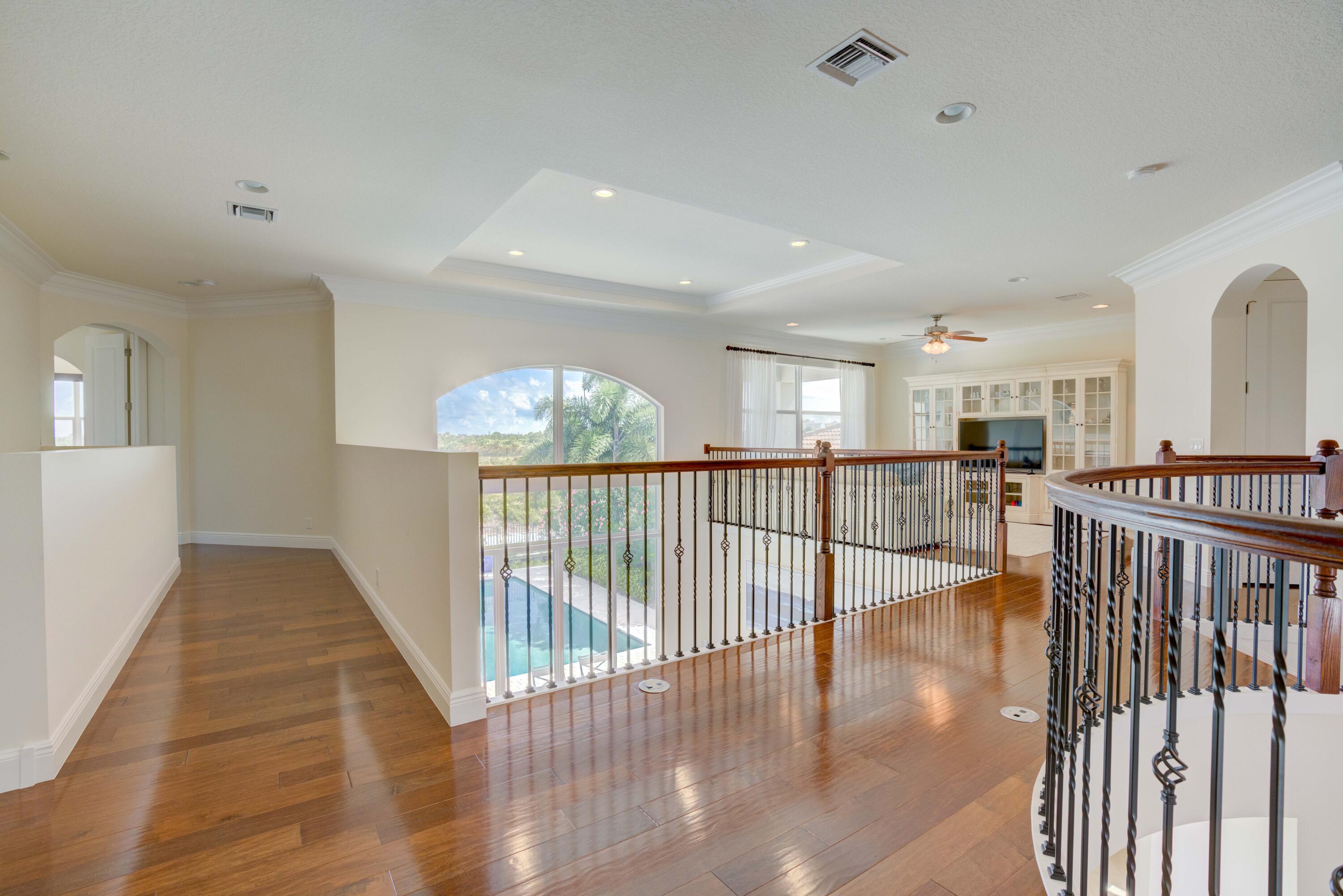 1717 W Hemingway Drive
