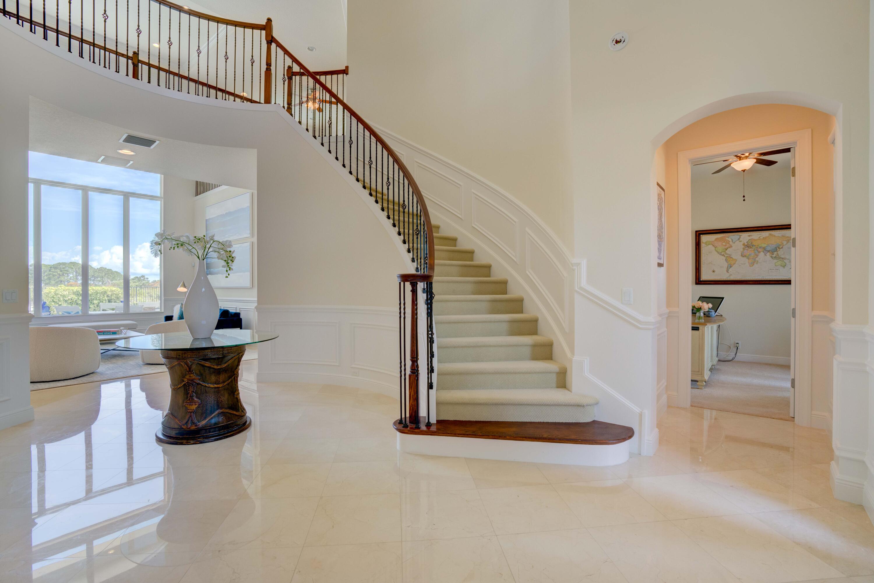 1717 W Hemingway Drive