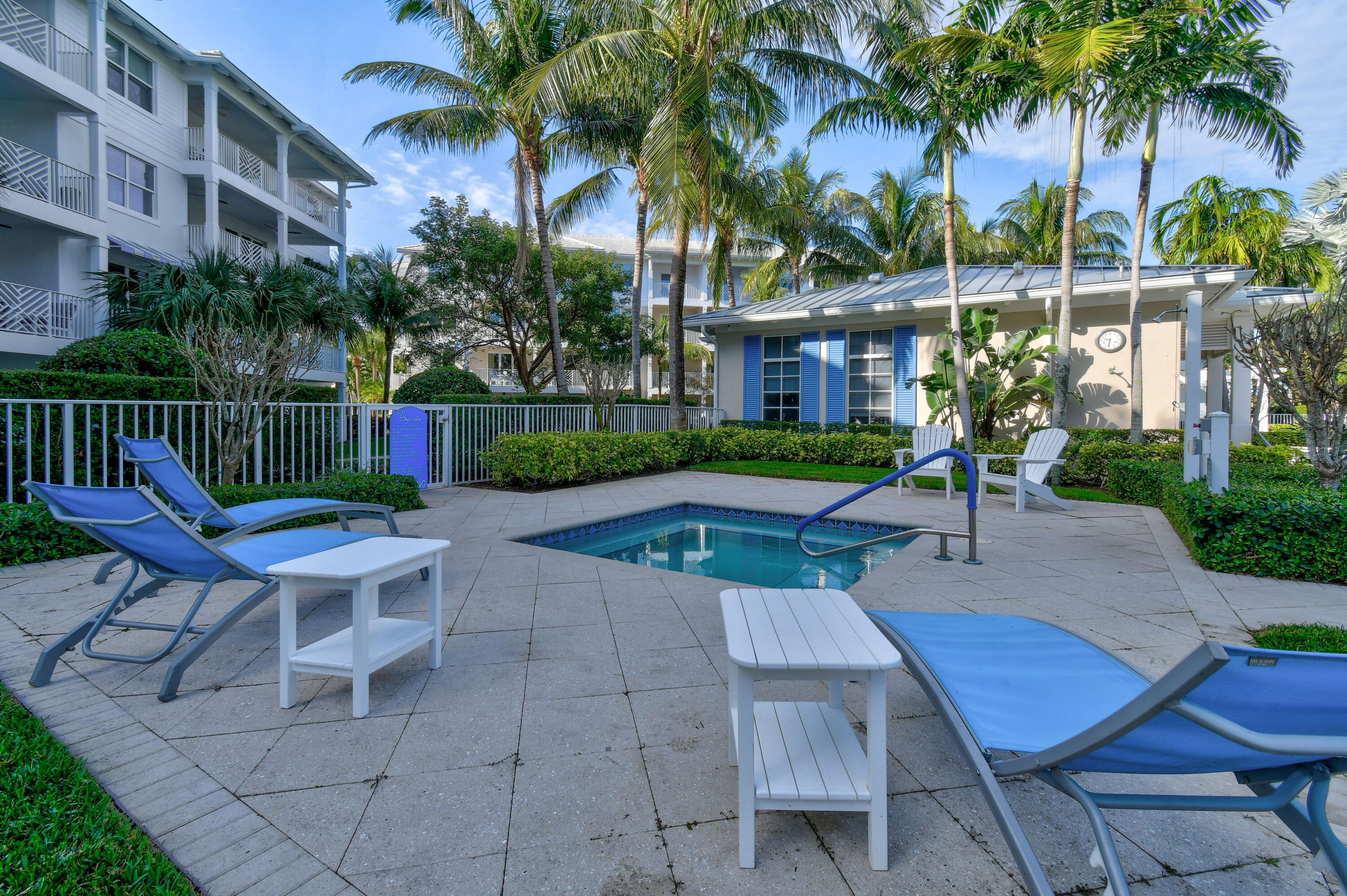 323 Bay Colony Drive N , And Slip 25