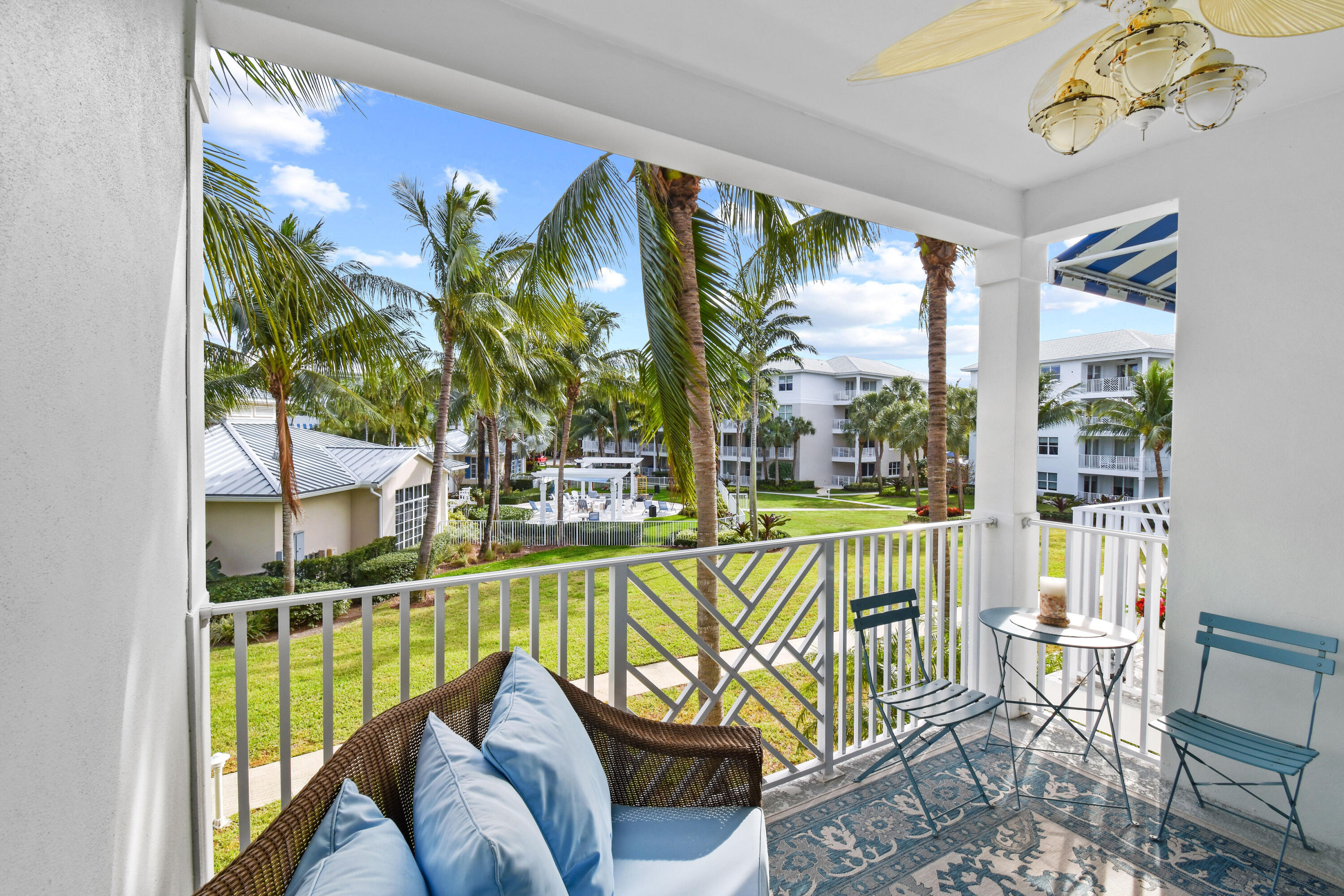 323 Bay Colony Drive N , And Slip 25