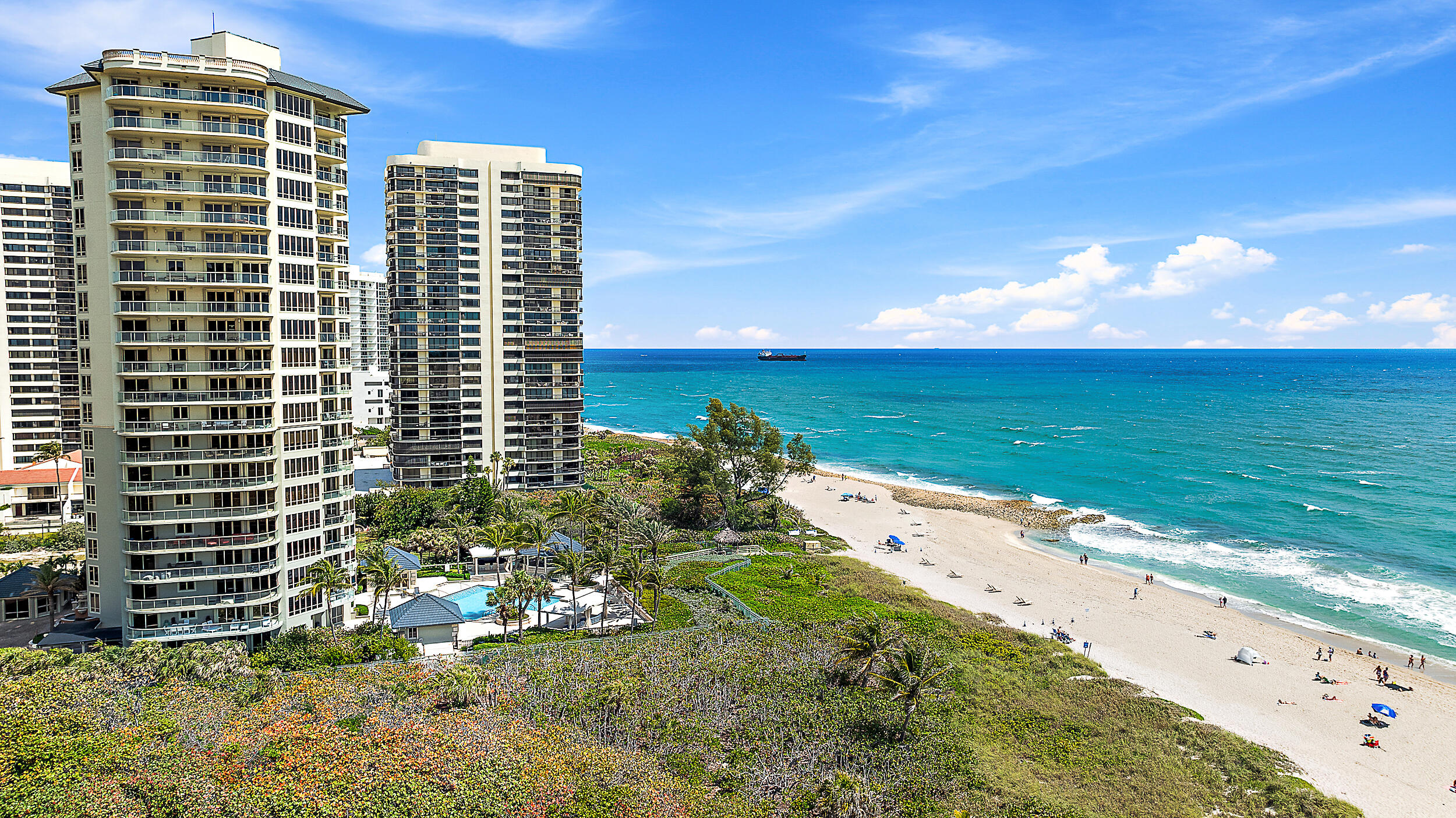 3920 N Ocean Drive 2b