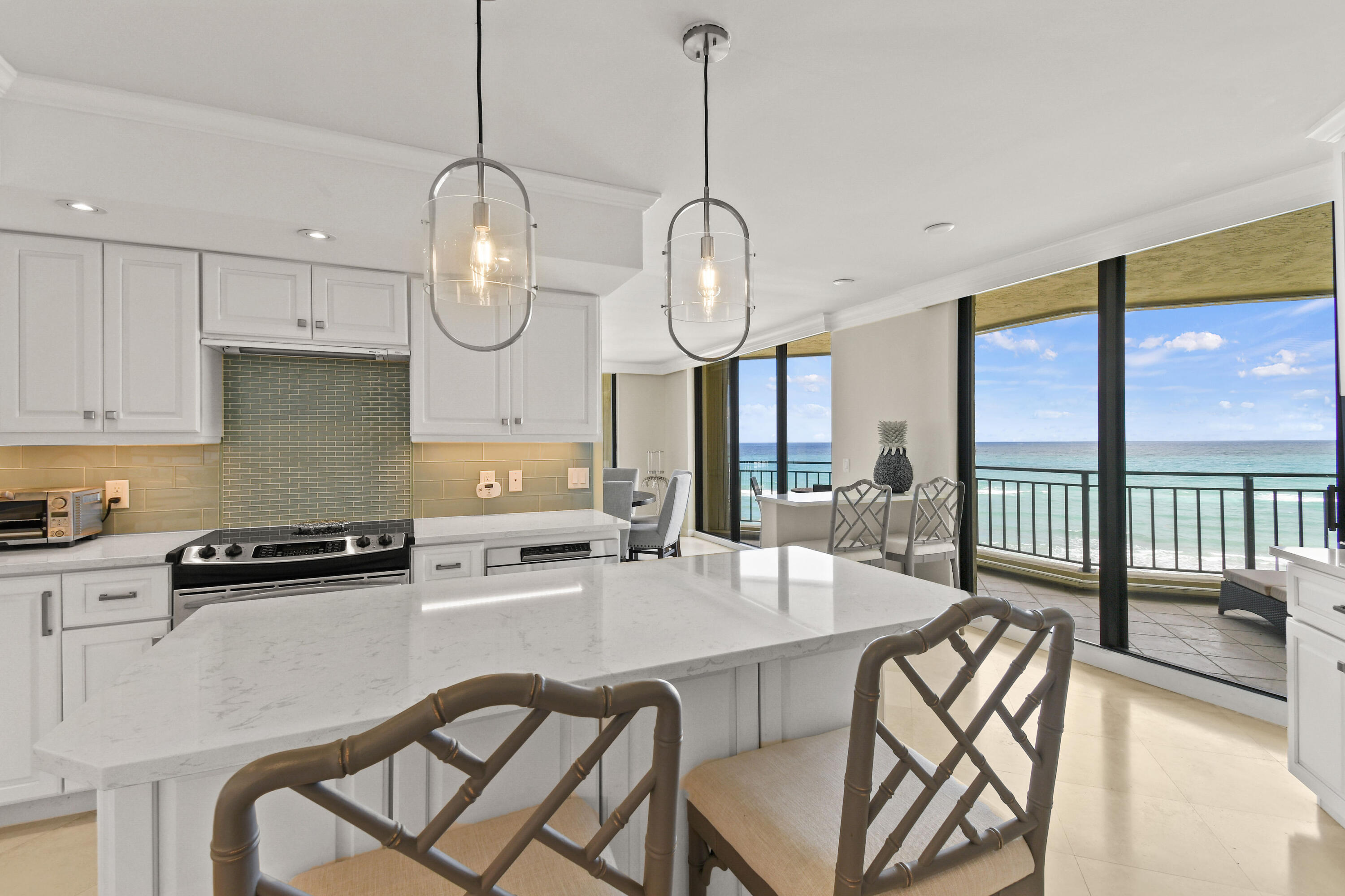 19850 Beach Road 5a
