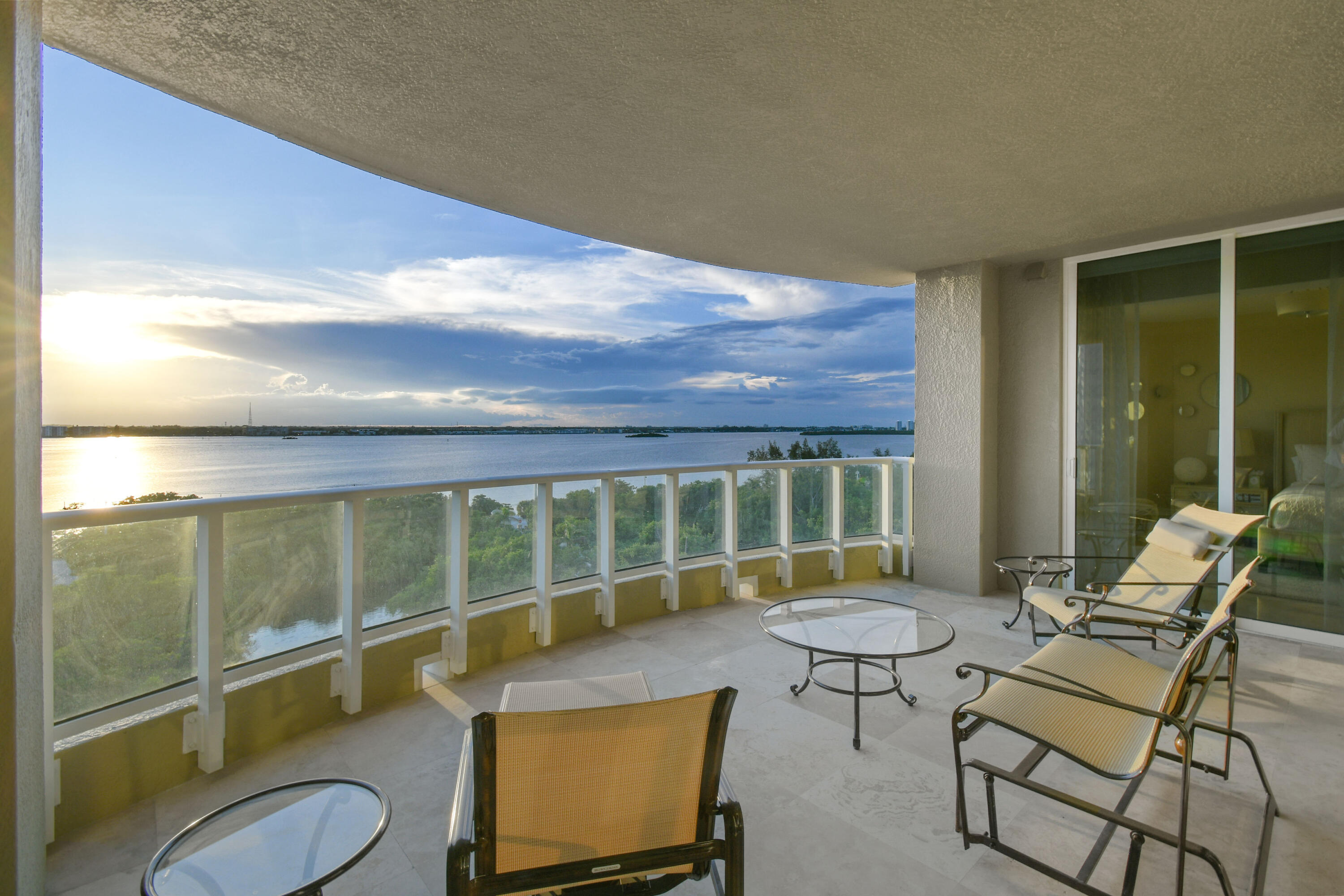 5050 N Ocean Drive 703
