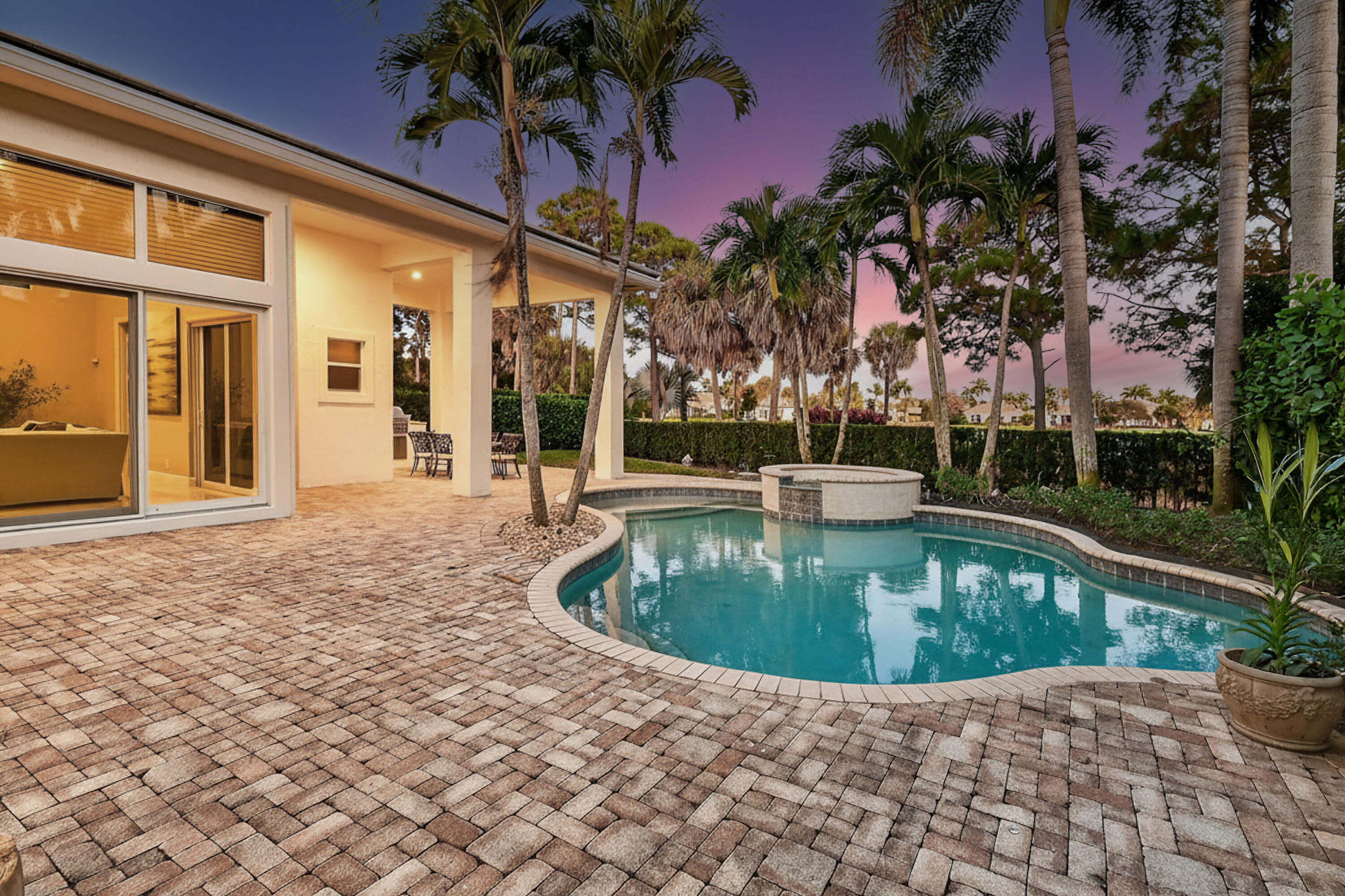 236 Montant Drive, Palm Beach Gardens