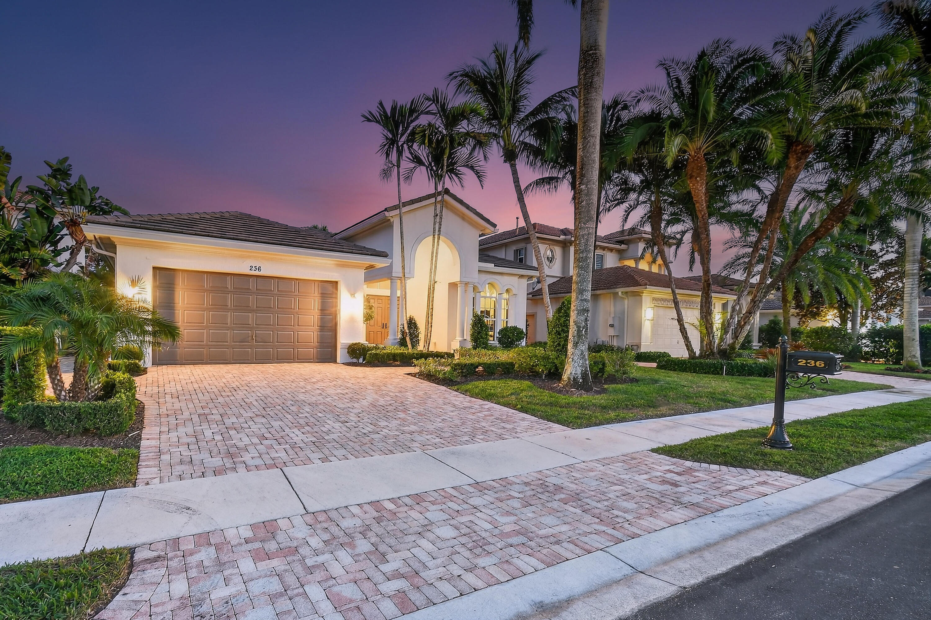 236 Montant Drive, Palm Beach Gardens