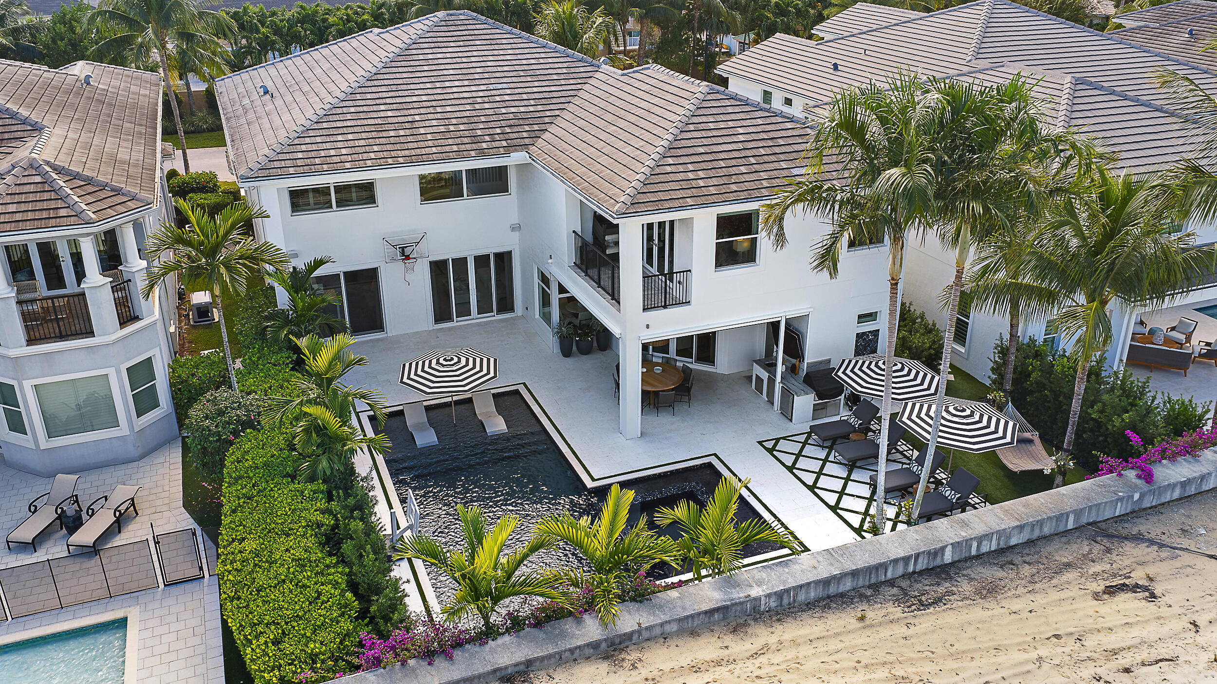 1603 E Hemingway Drive