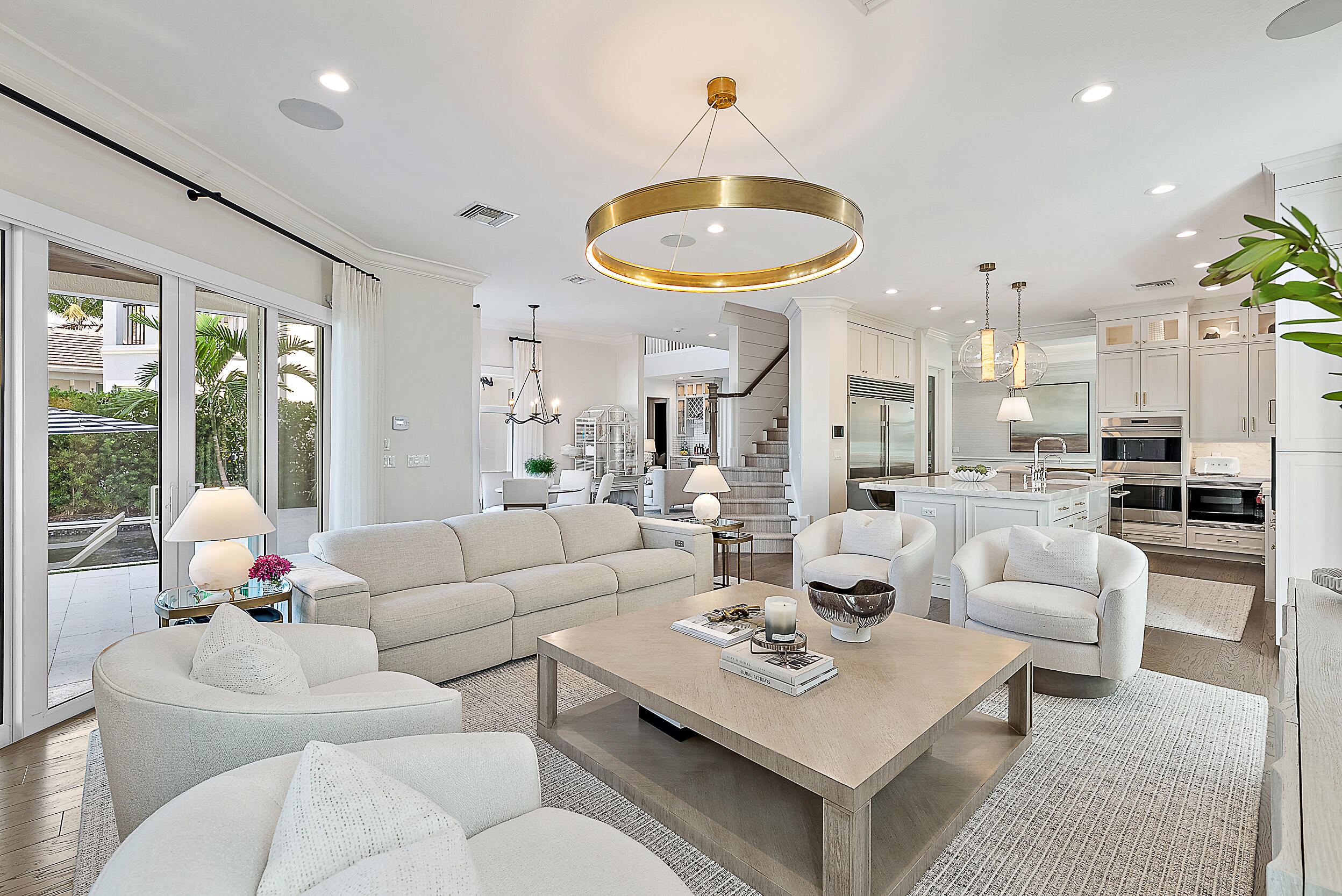 1603 E Hemingway Drive