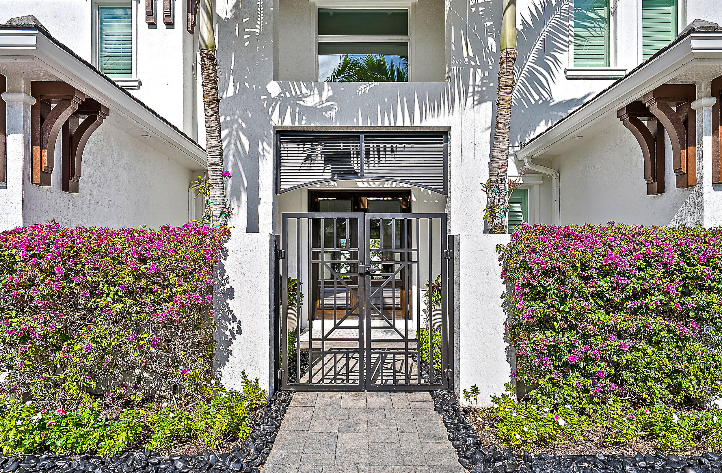 1603 E Hemingway Drive