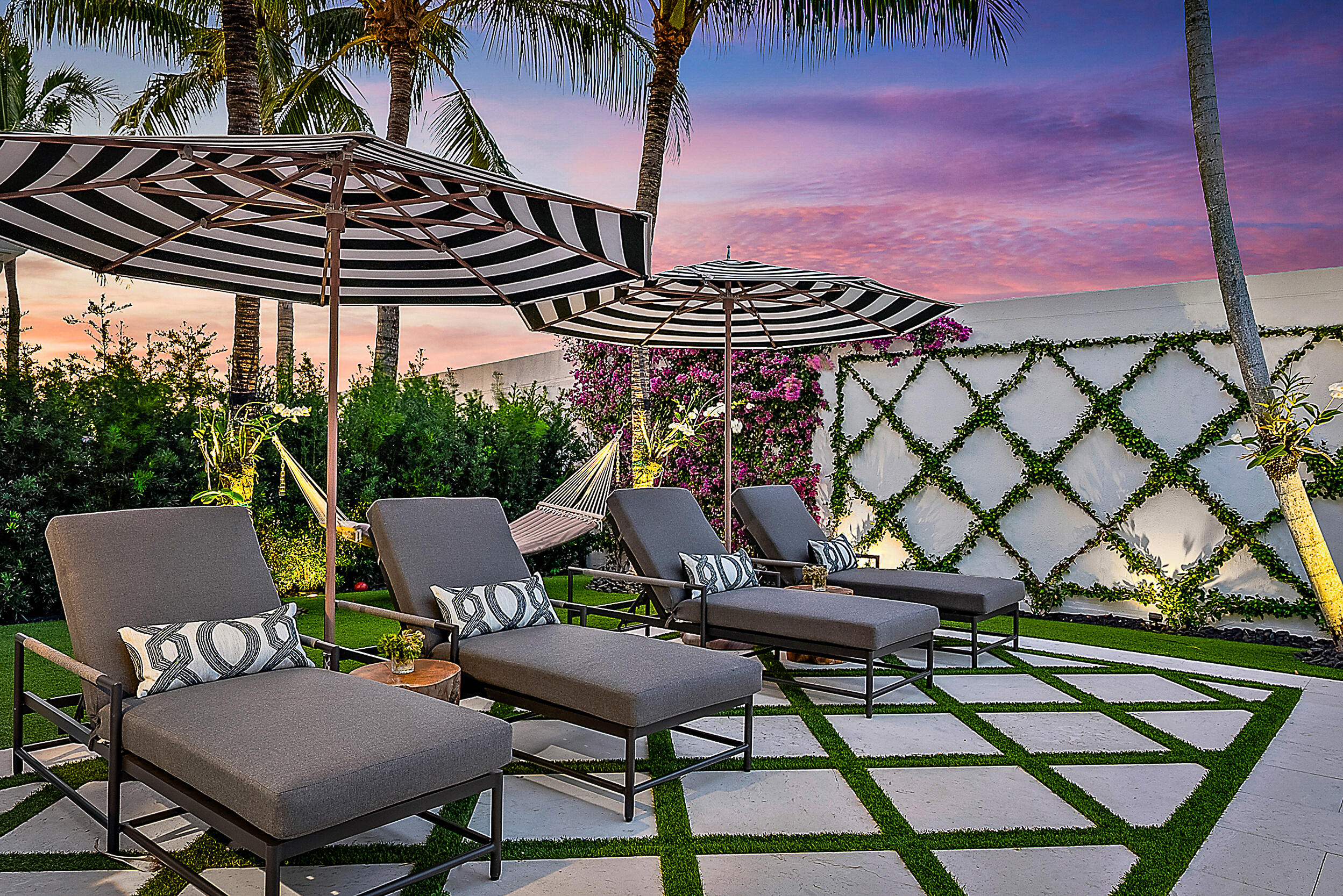 1603 E Hemingway Drive