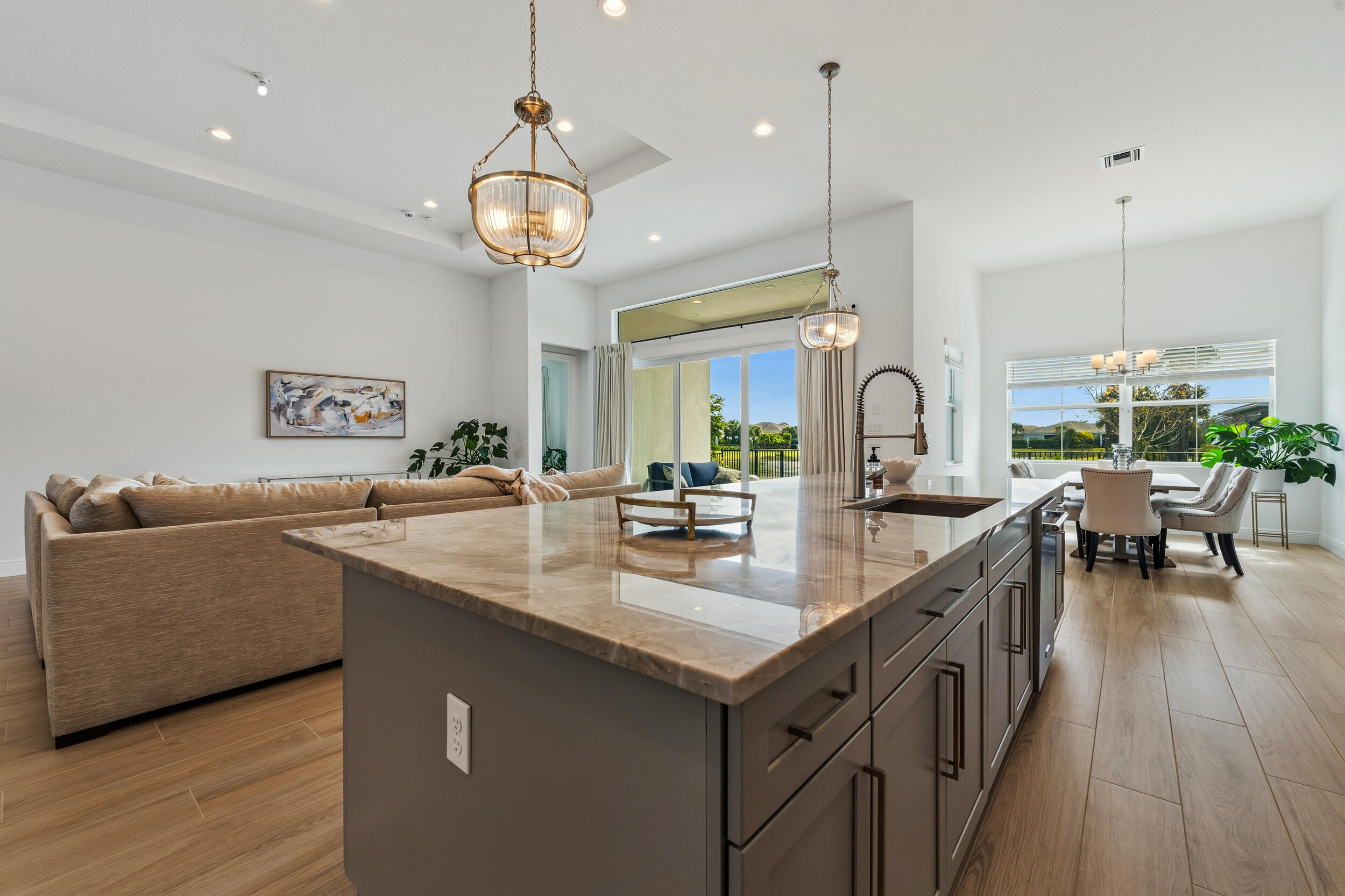 10036 Seagrass Way