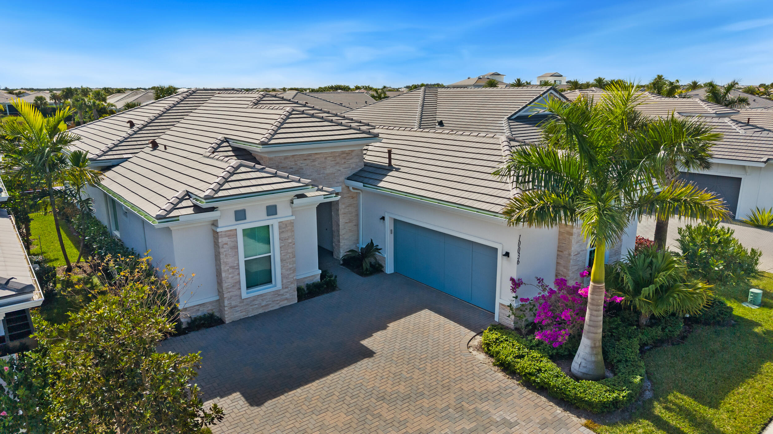 10036 Seagrass Way