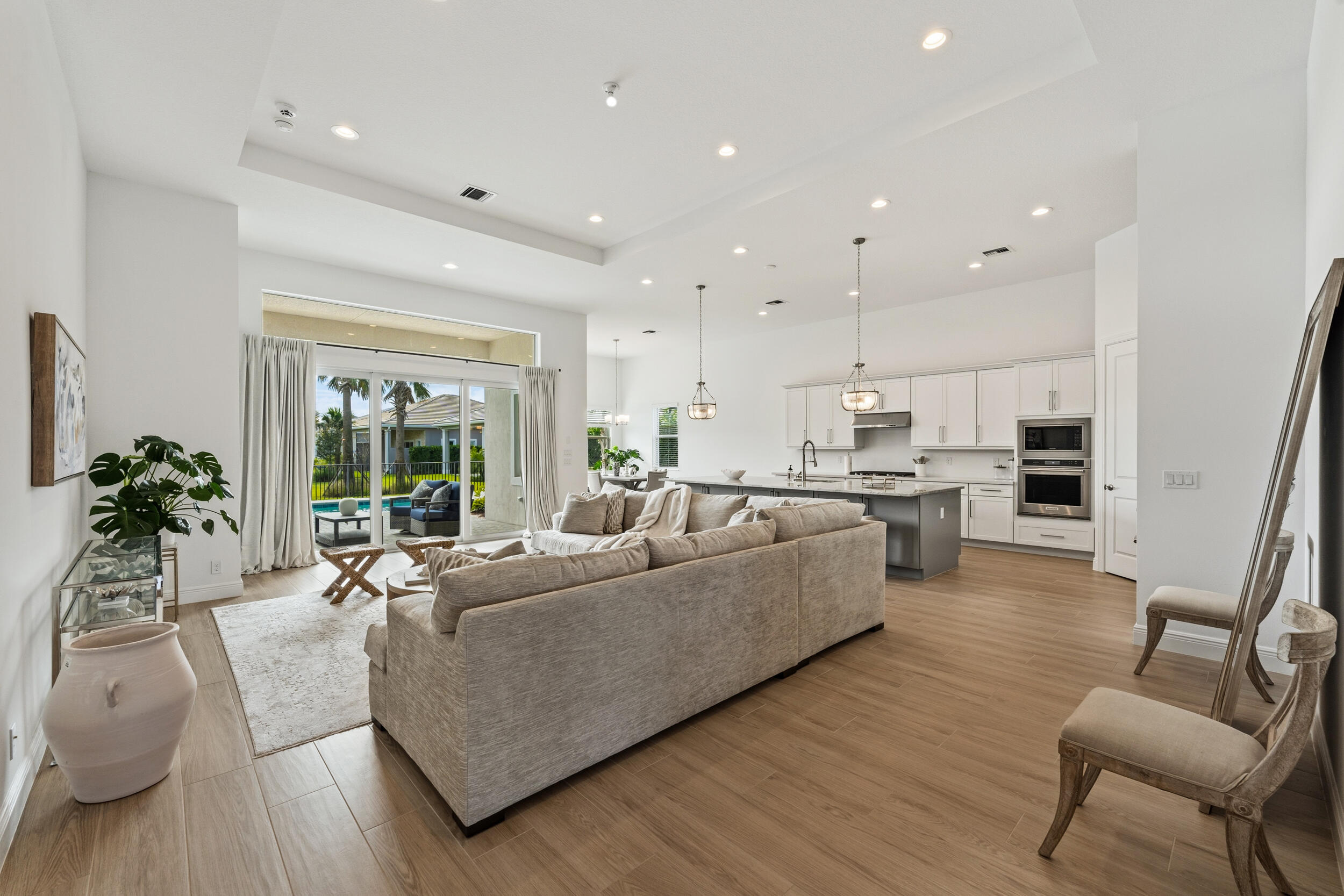 10036 Seagrass Way