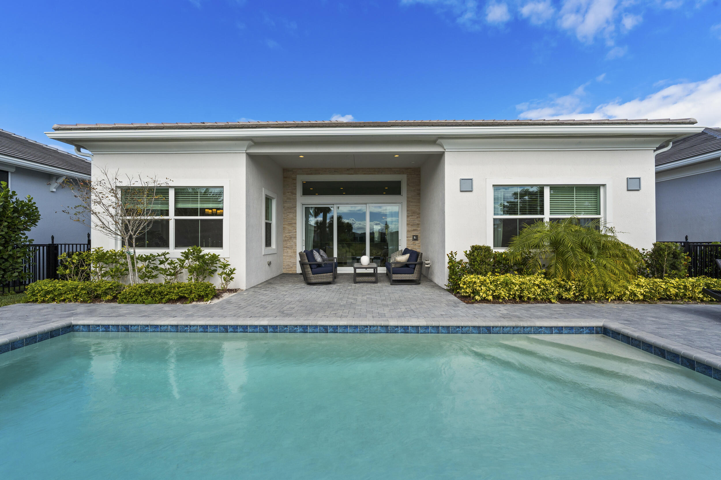 10036 Seagrass Way