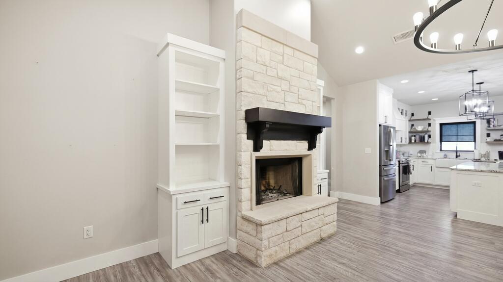 402 County Rd 308