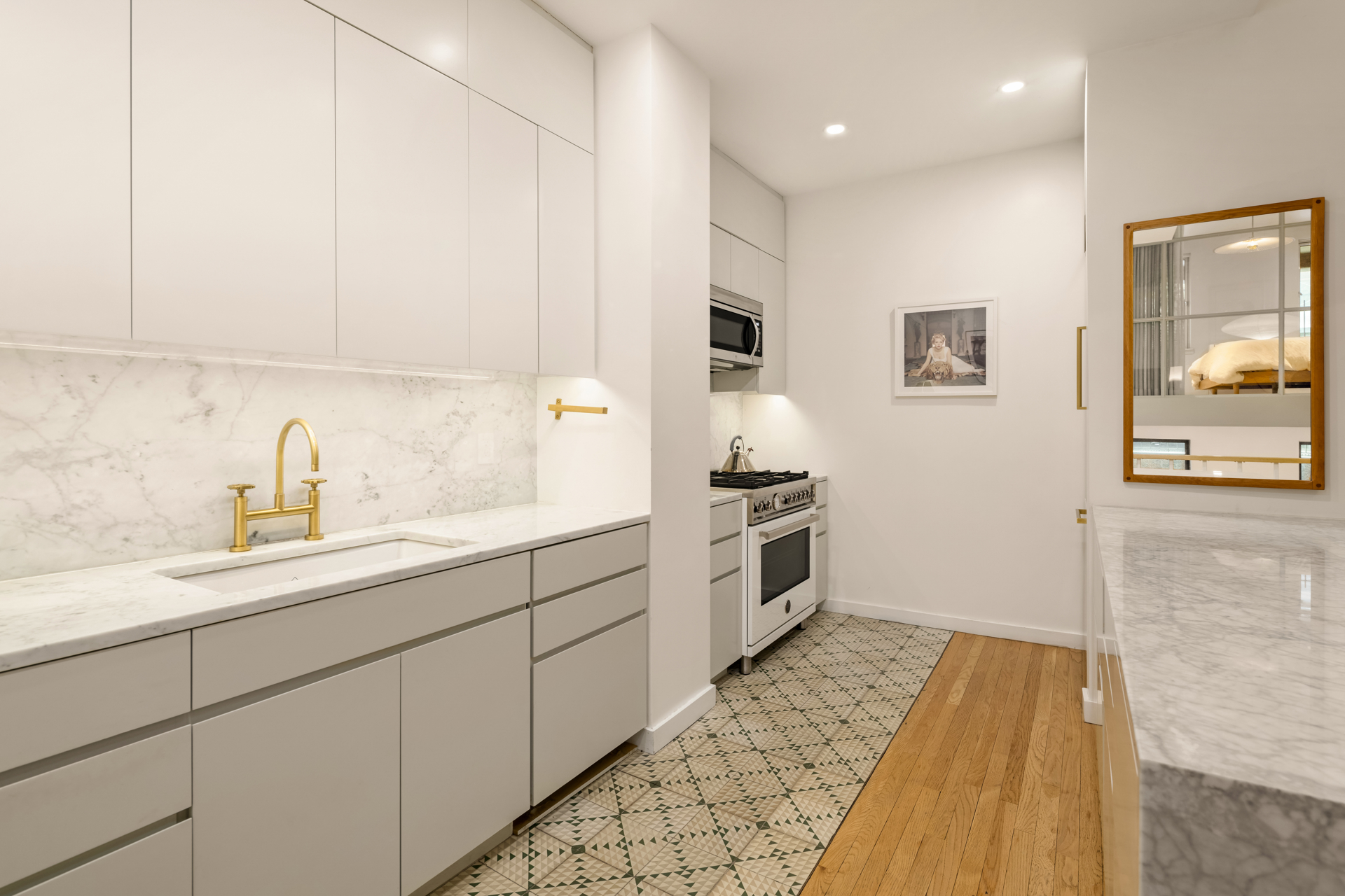 200 W HOUSTON Street 1B