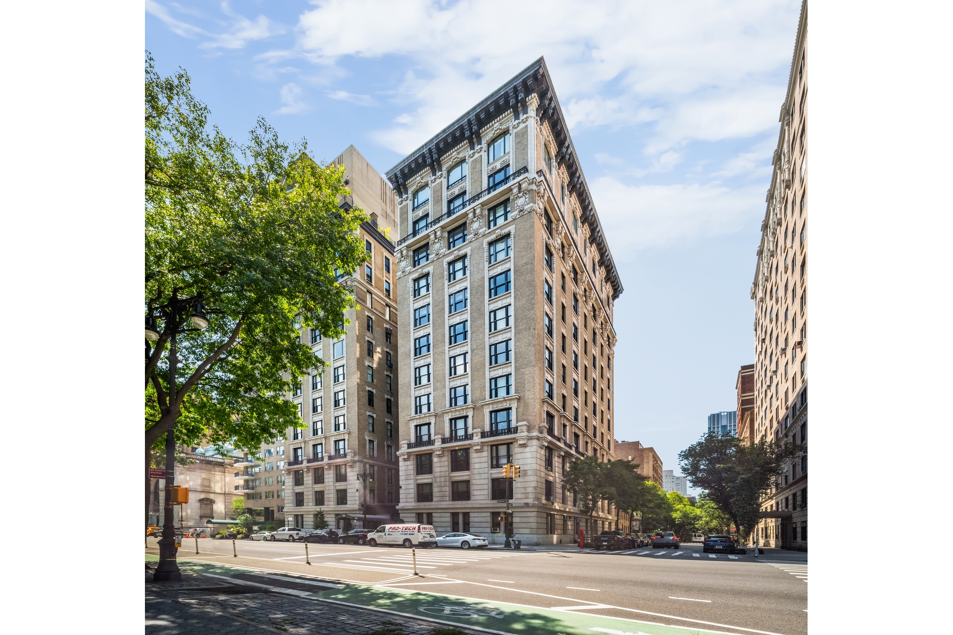 88 CENTRAL Park W 4S
