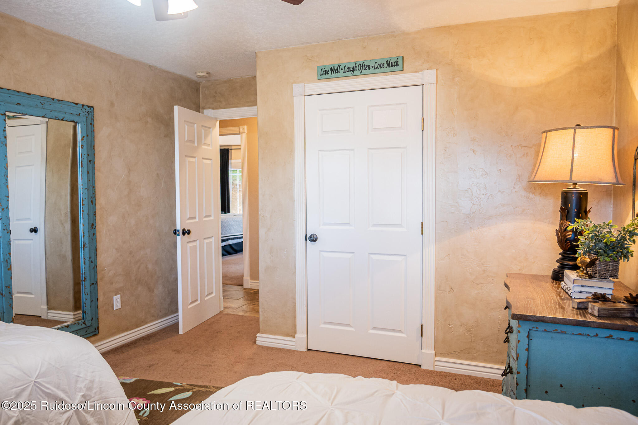 103 Narrow Way