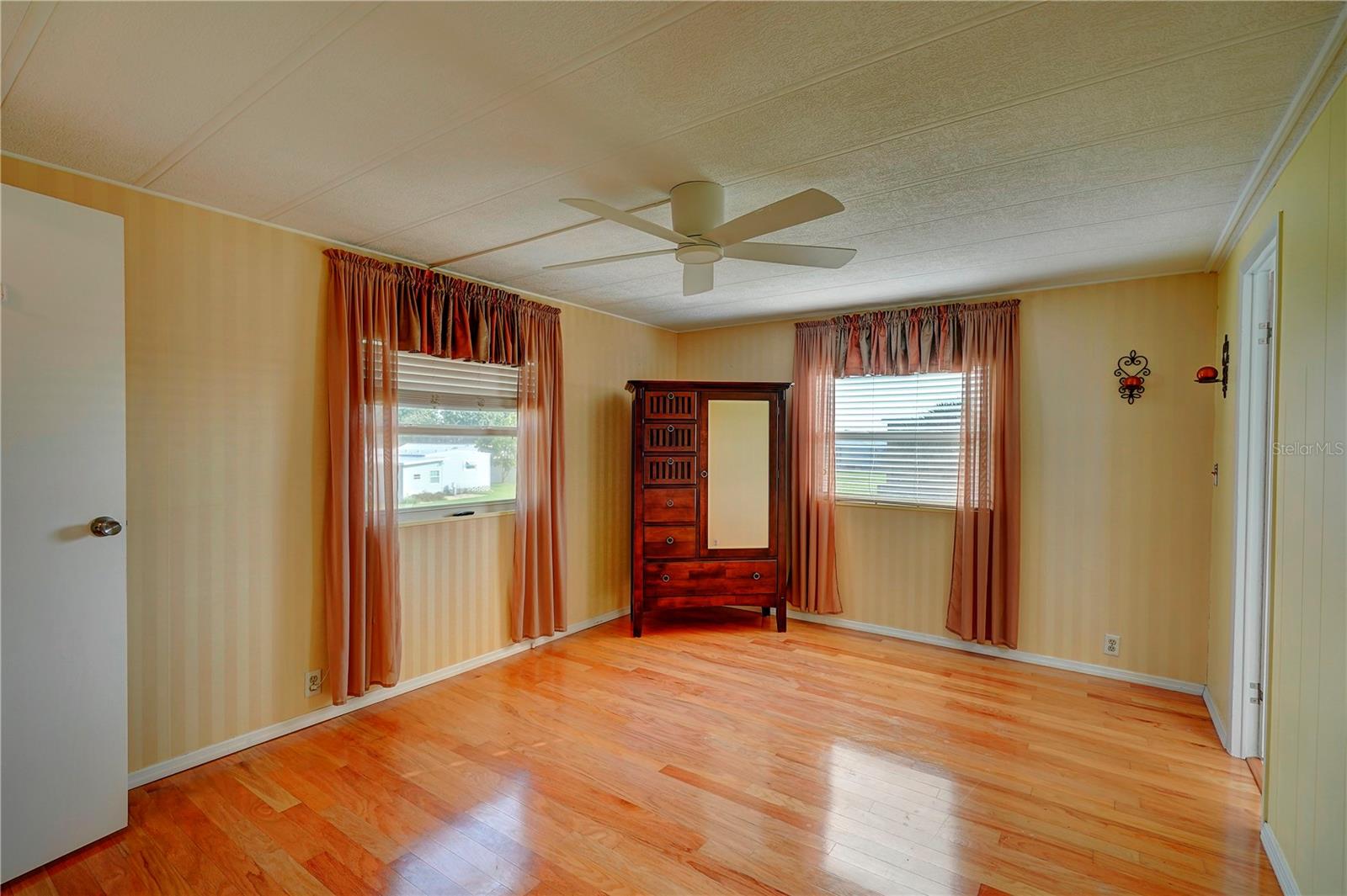 4220 14TH STREET E
