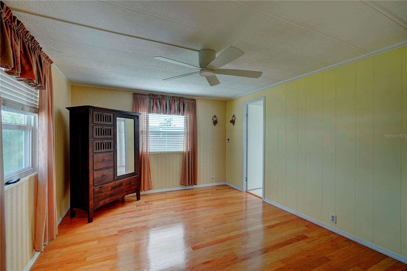 4220 14TH STREET E
