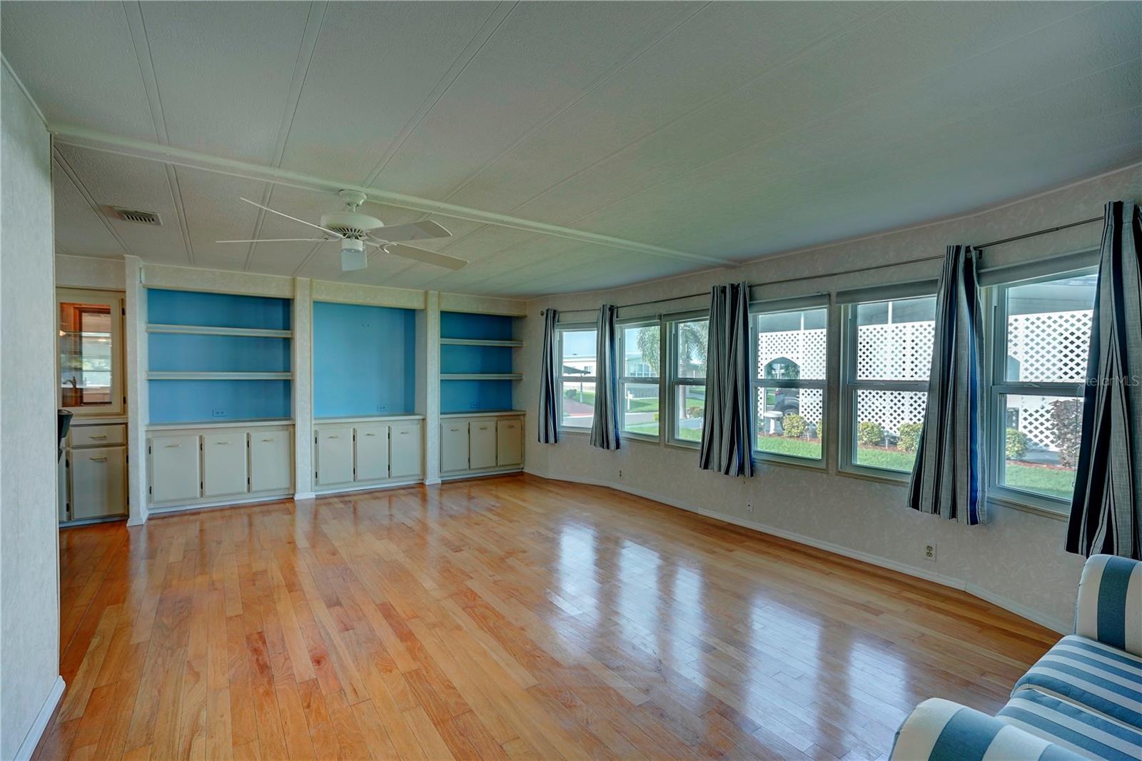 4220 14TH STREET E