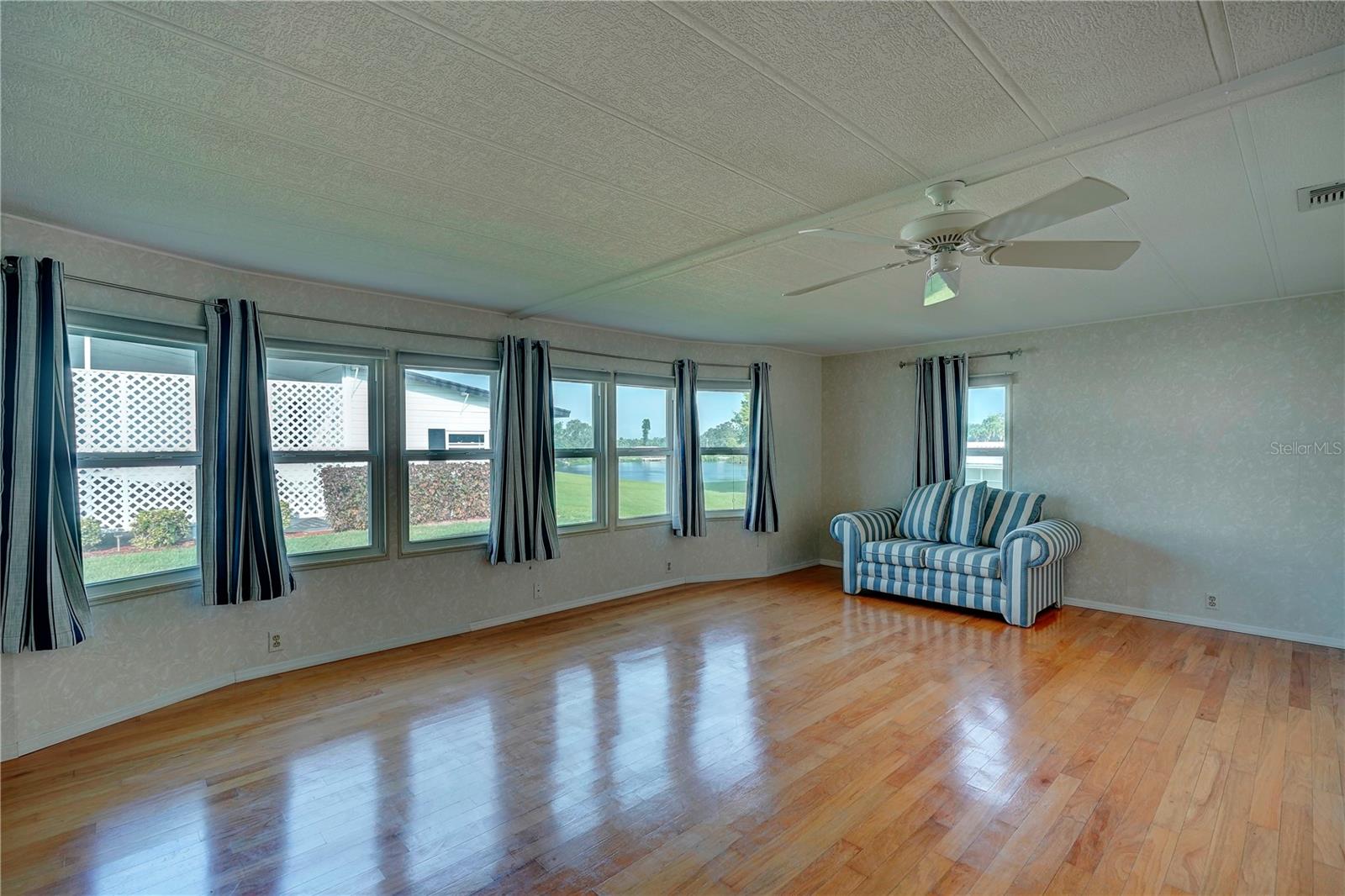 4220 14TH STREET E