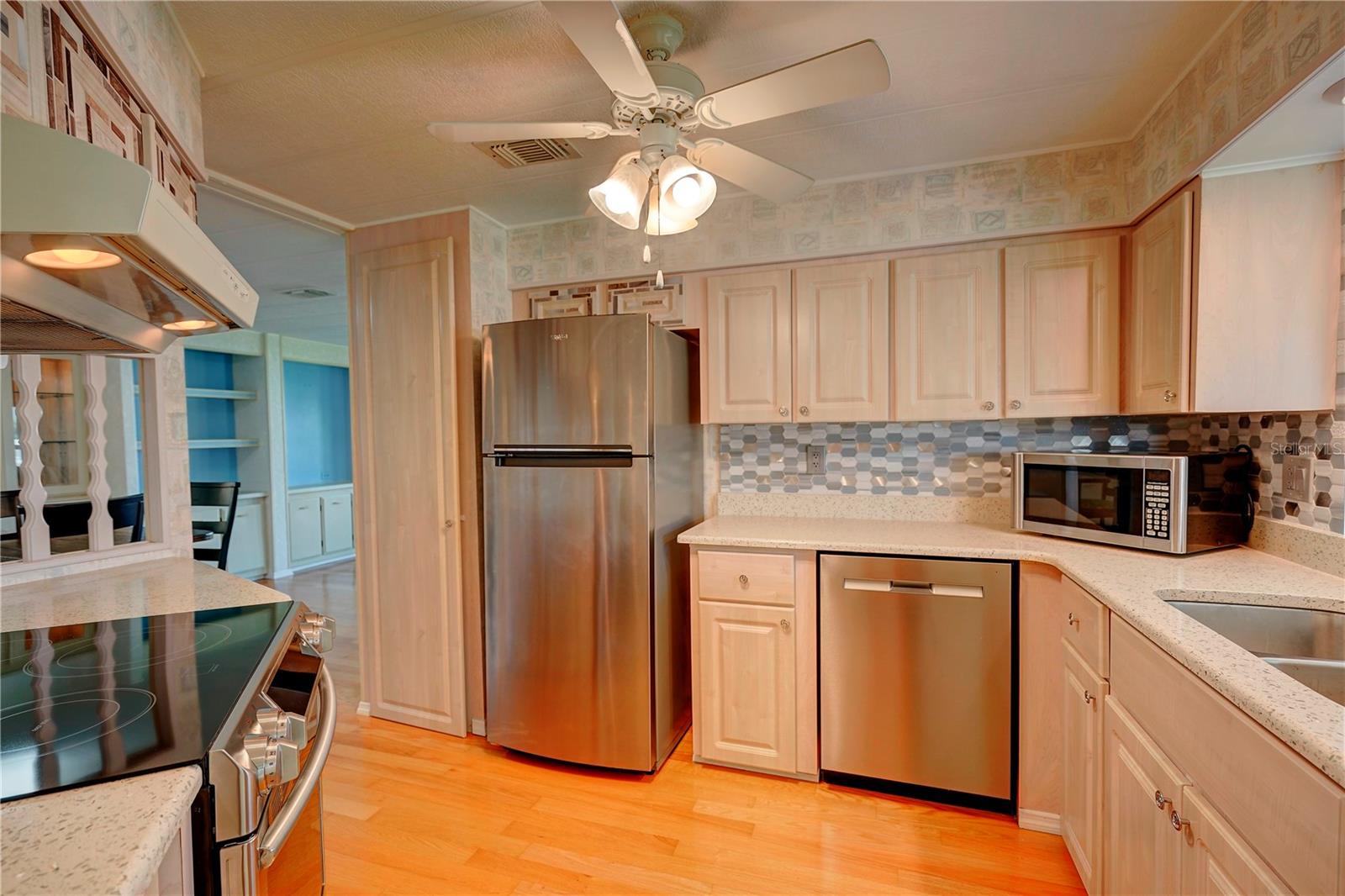 4220 14TH STREET E