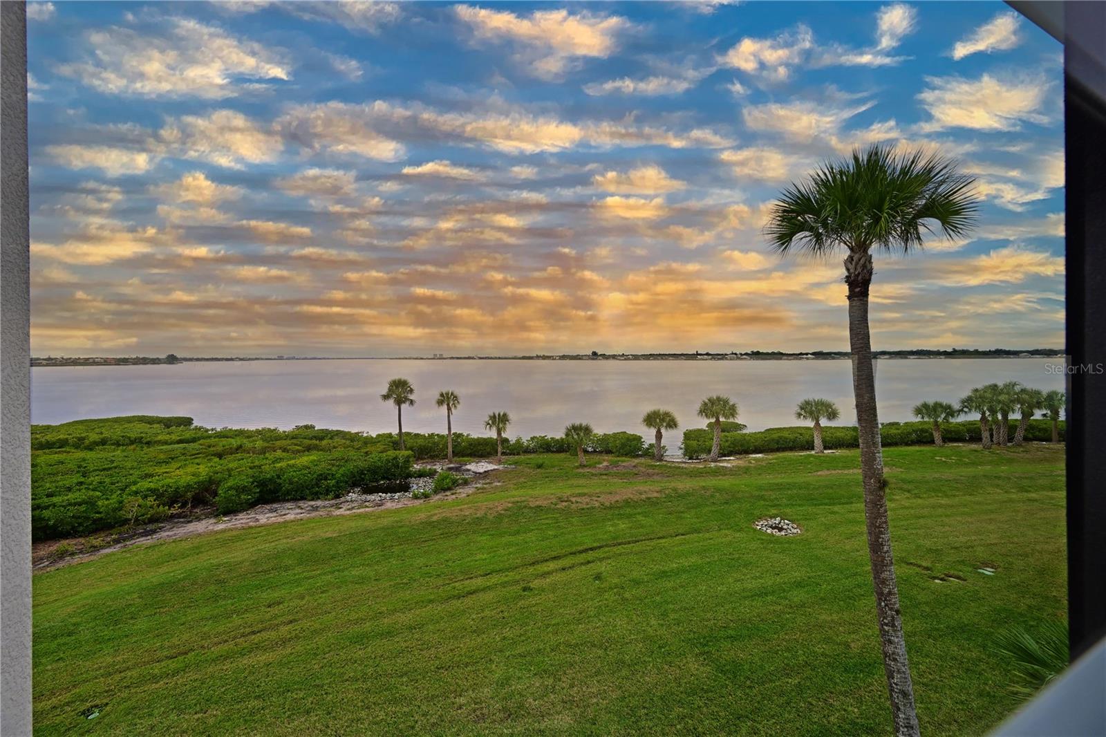 1010 TIDEWATER SHORES LOOP #201