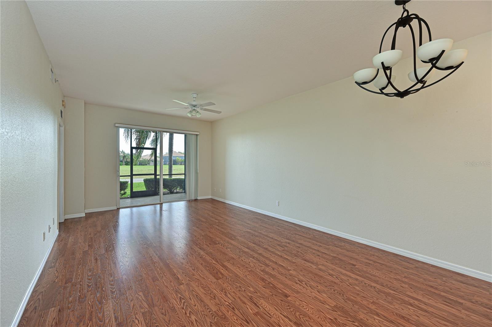 819 FAIRWAYCOVE LN #103