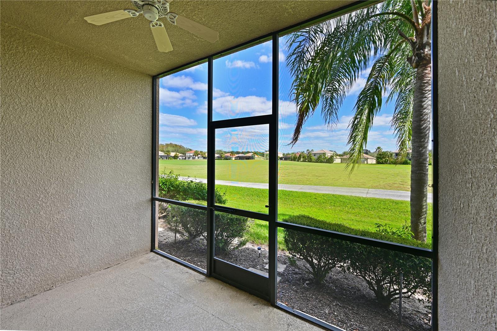 819 FAIRWAYCOVE LN #103