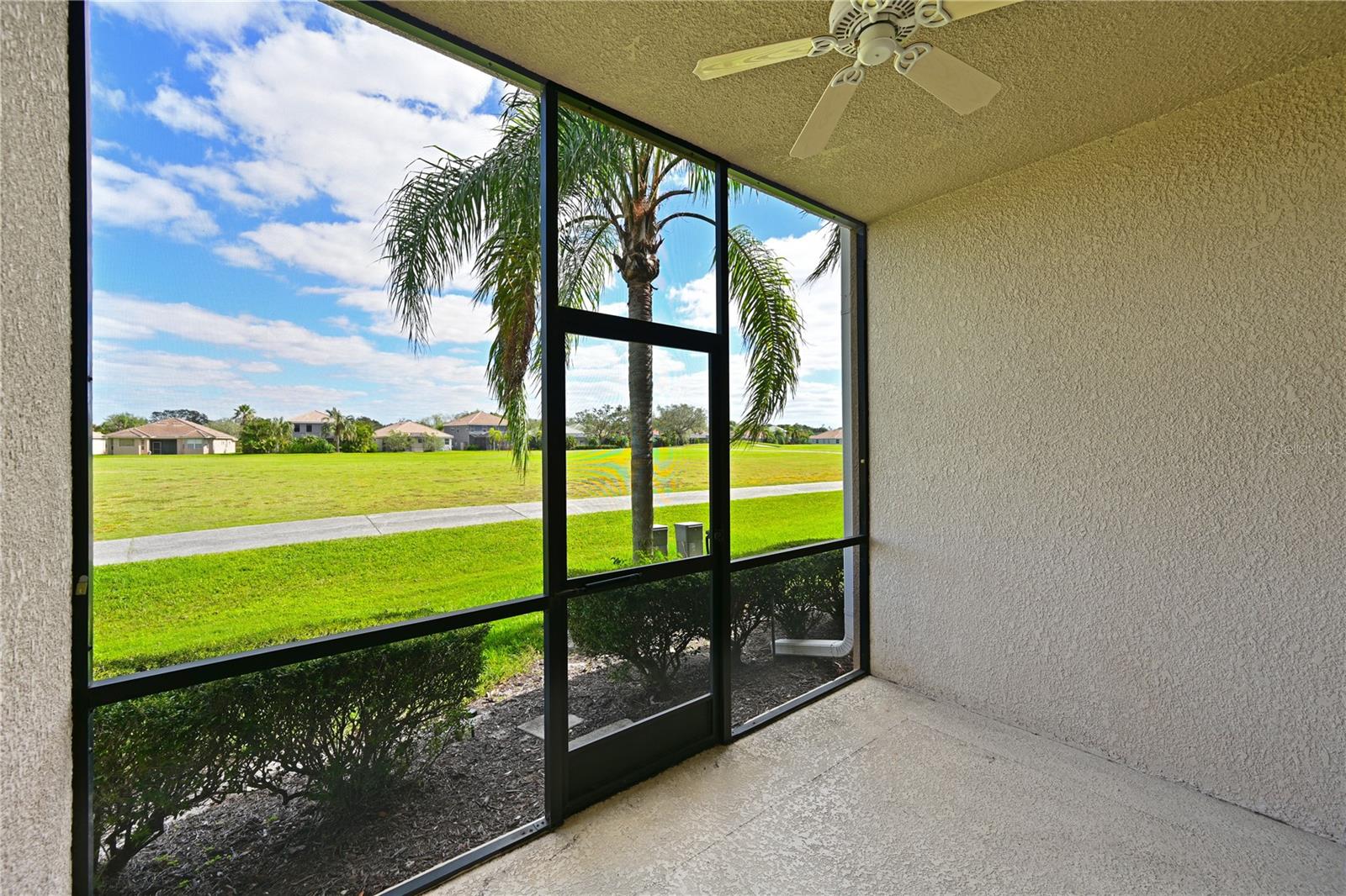 819 FAIRWAYCOVE LN #103