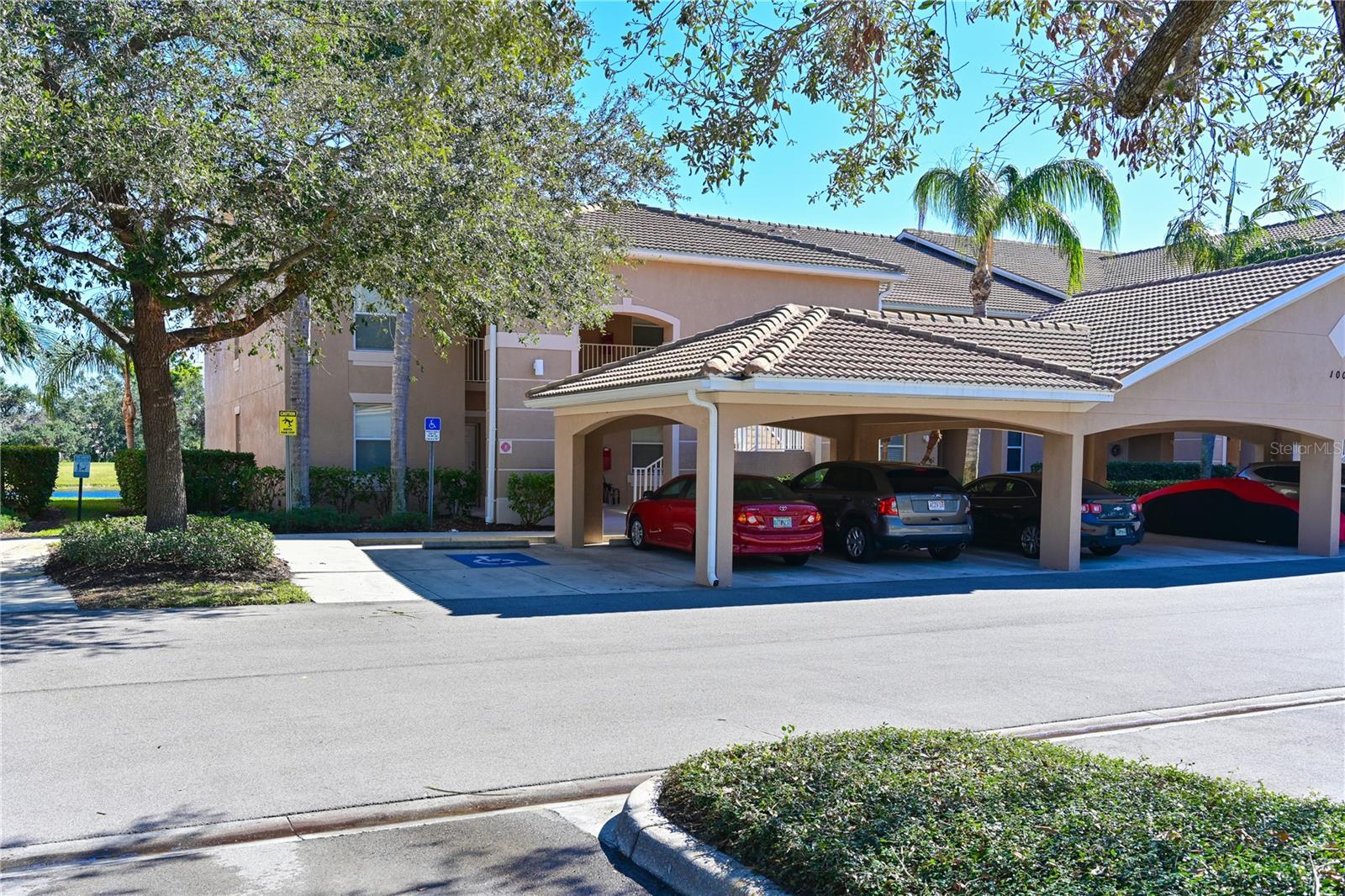 1003 FAIRWAYCOVE LN #101