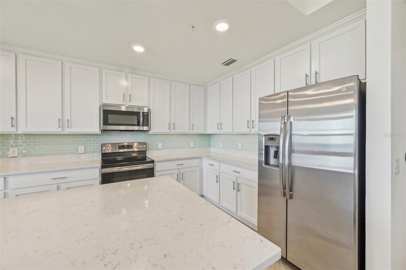 850 TIDEWATER SHORES LOOP #202