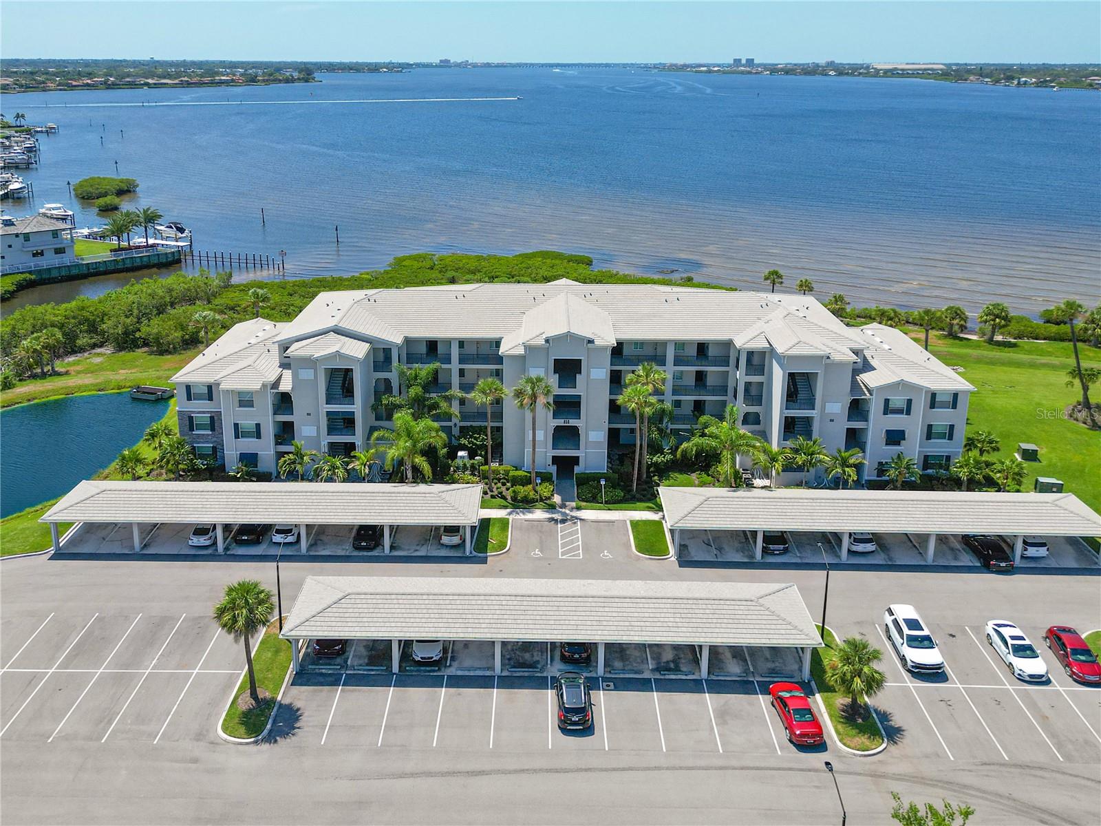 850 TIDEWATER SHORES LOOP #202