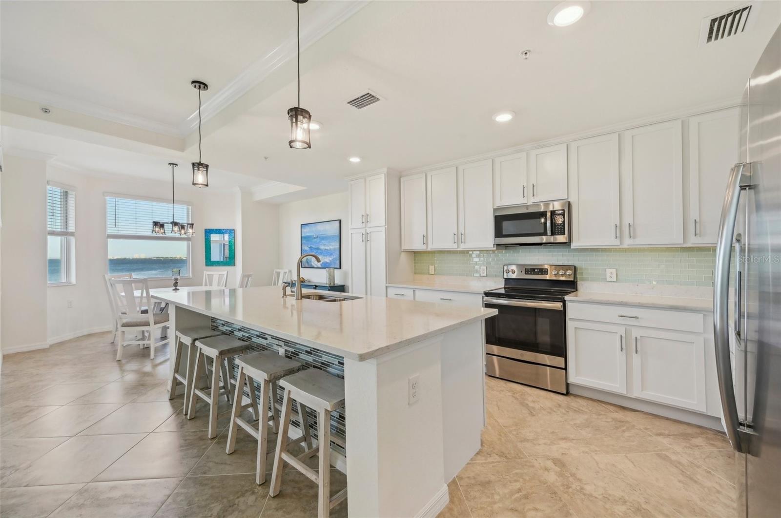850 TIDEWATER SHORES LOOP #202