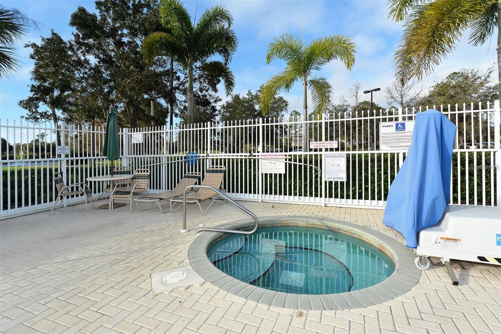 7357 FOUNTAIN PALM CIR #11-102