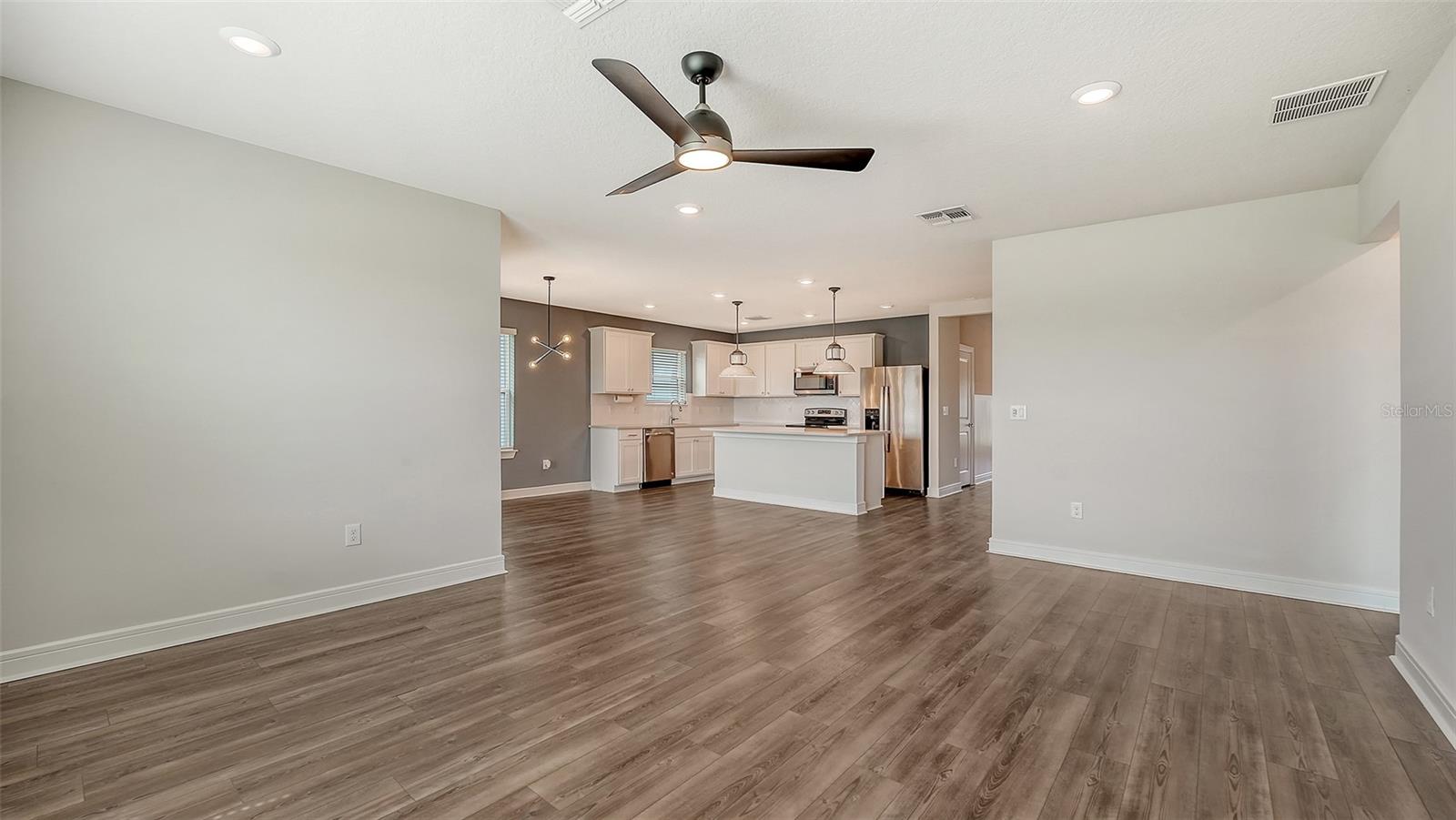 9304 ROYAL RIVER CIR