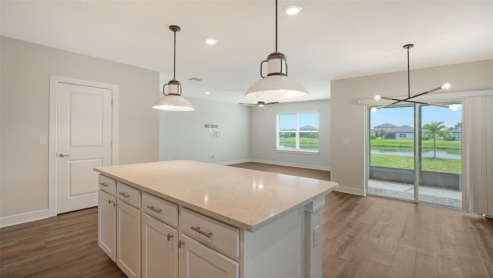 9304 ROYAL RIVER CIR