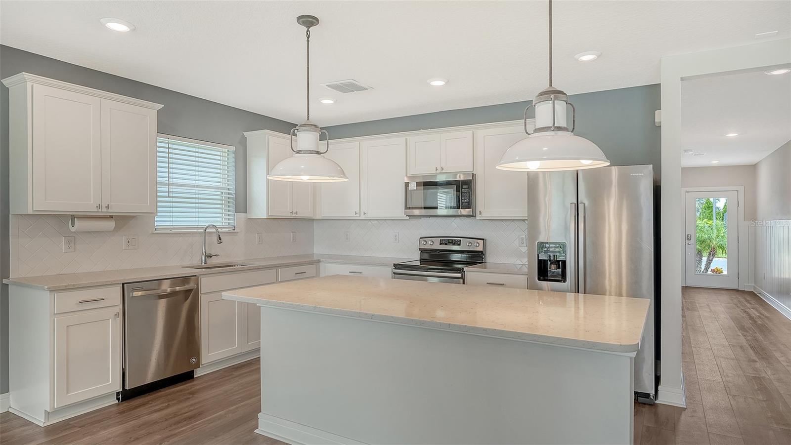 9304 ROYAL RIVER CIR