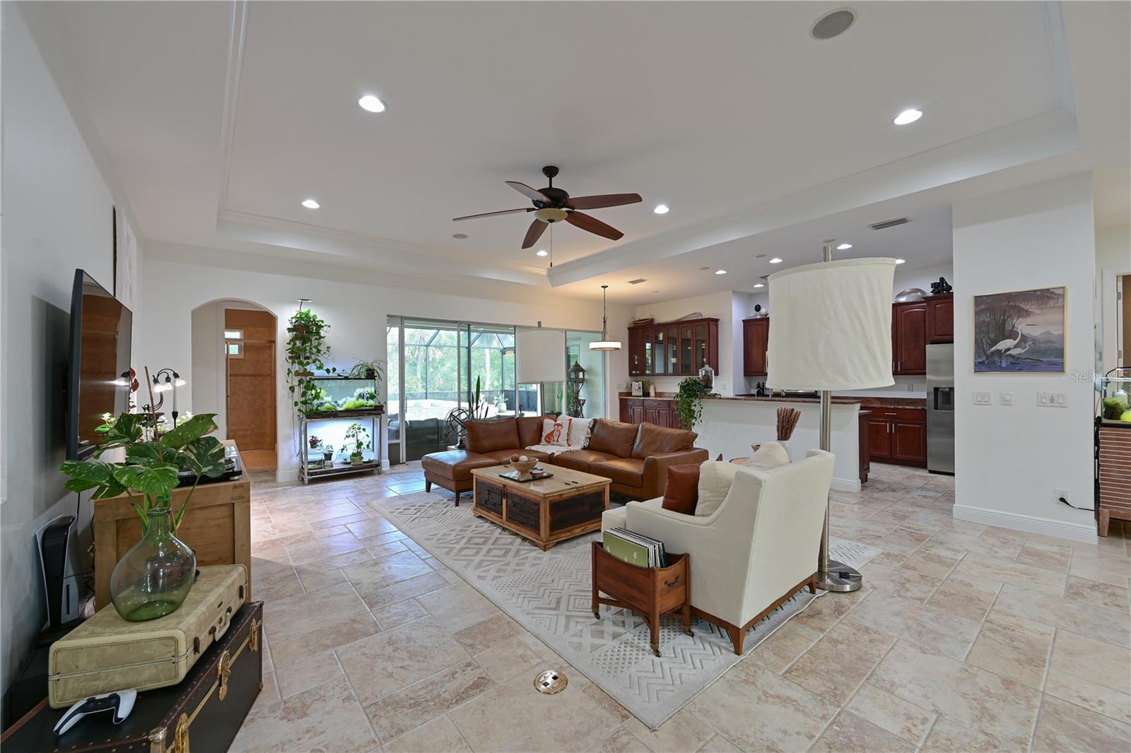 931 MANGROVE EDGE CT