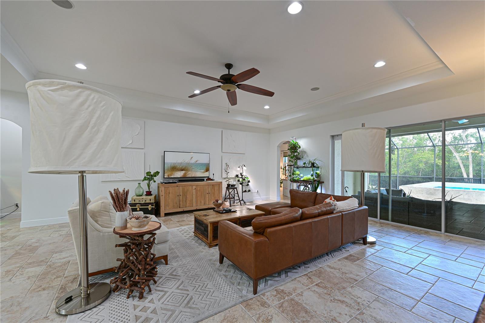 931 MANGROVE EDGE CT