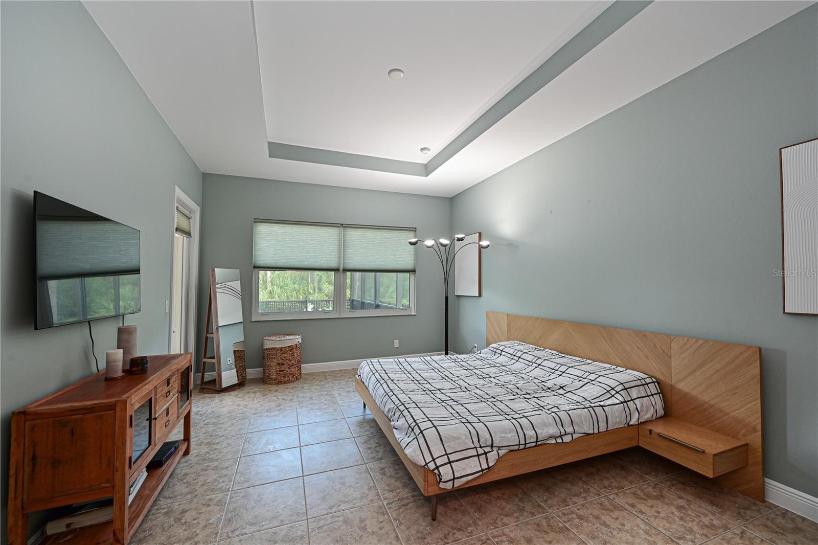931 MANGROVE EDGE CT