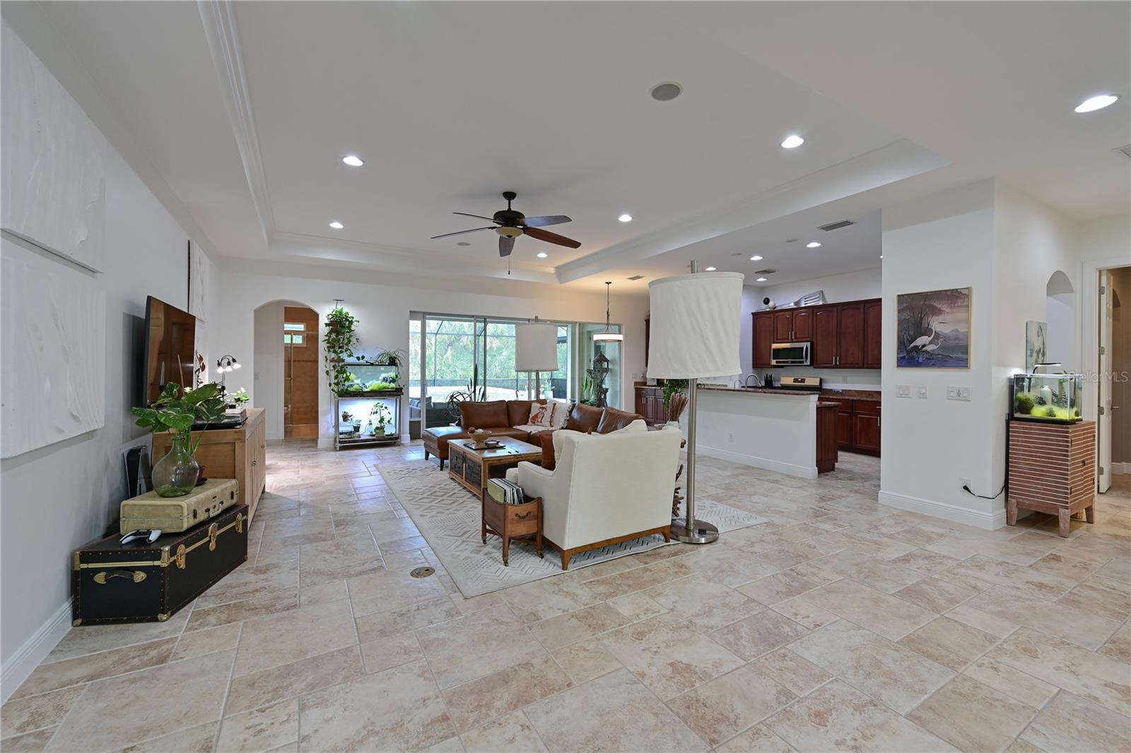931 MANGROVE EDGE CT