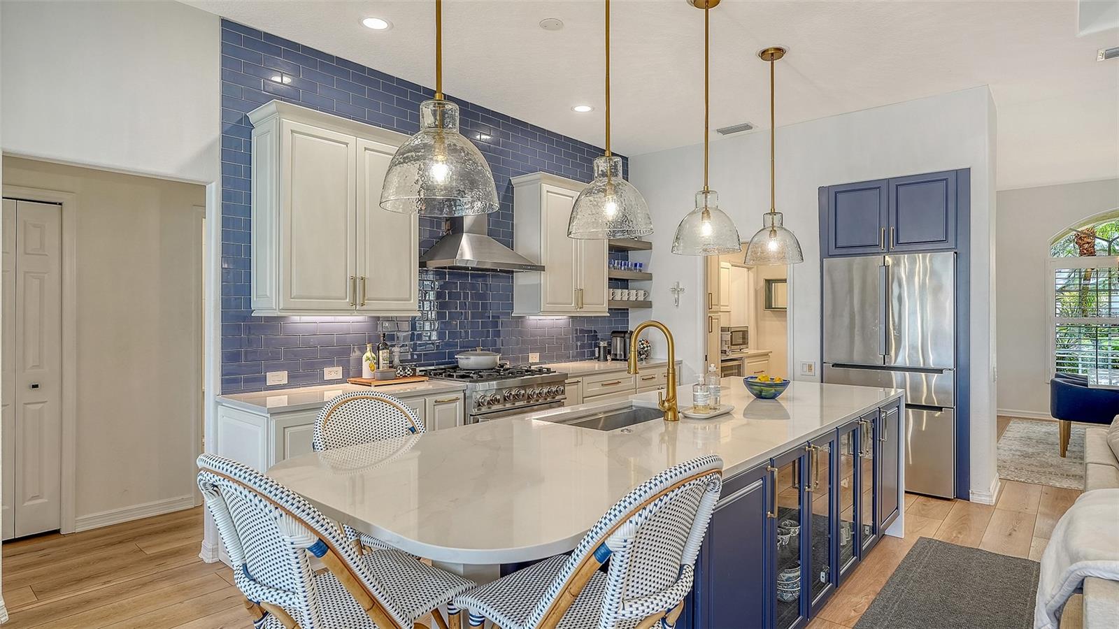 6619 WATERS EDGE WAY