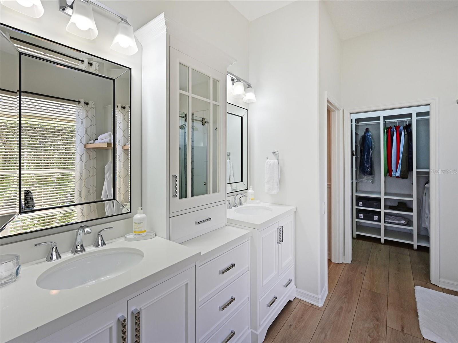 6619 WATERS EDGE WAY