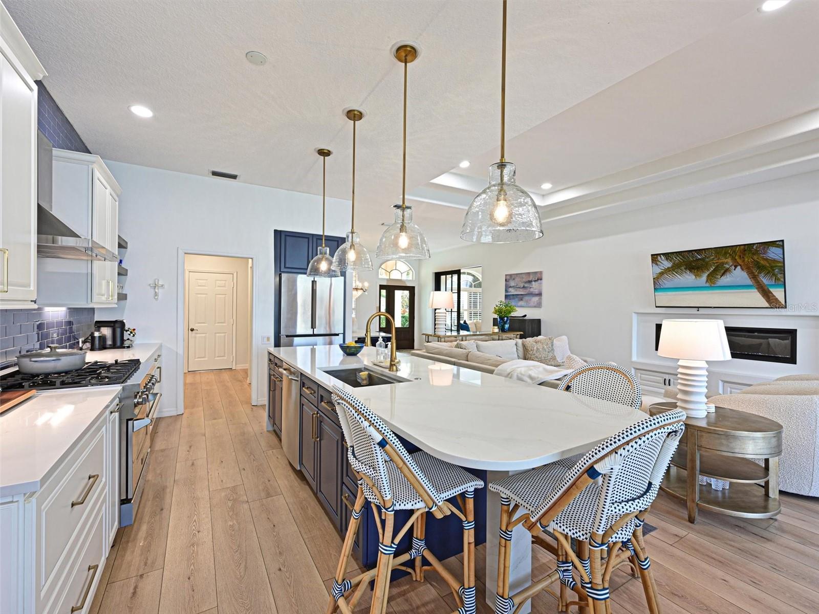 6619 WATERS EDGE WAY