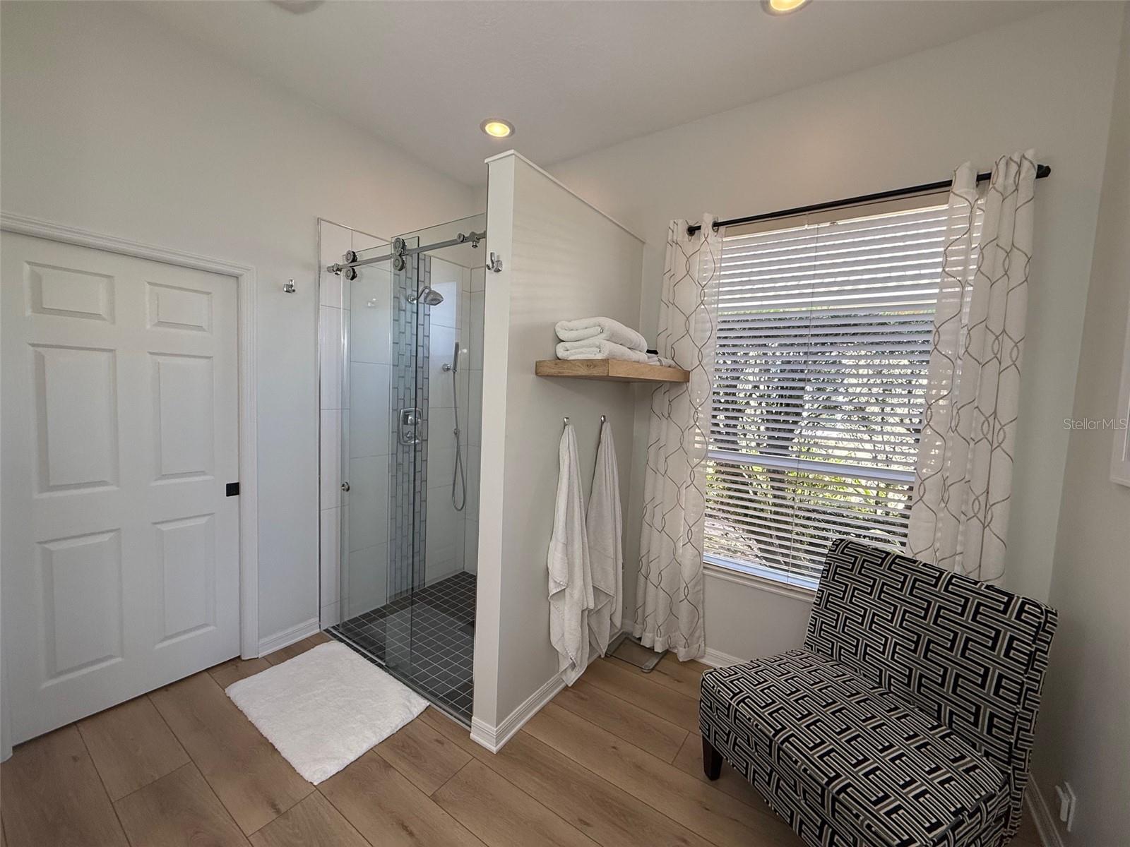 6619 WATERS EDGE WAY