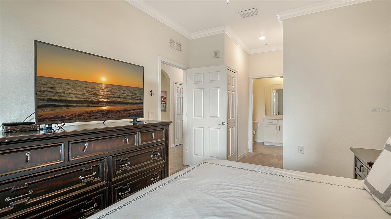 1010 TIDEWATER SHORES LOOP #406