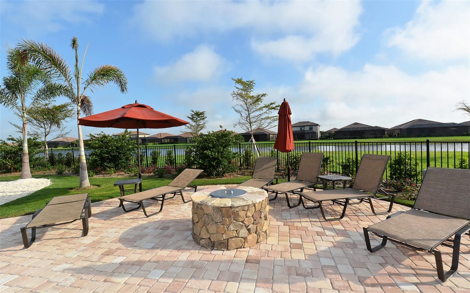 6517 WILLOWSHIRE WAY