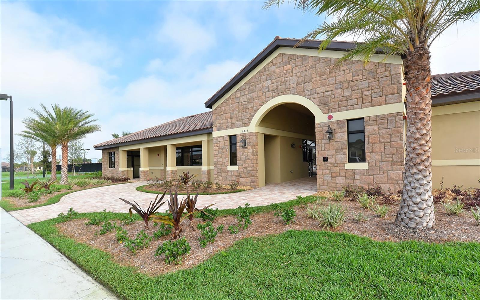 6517 WILLOWSHIRE WAY